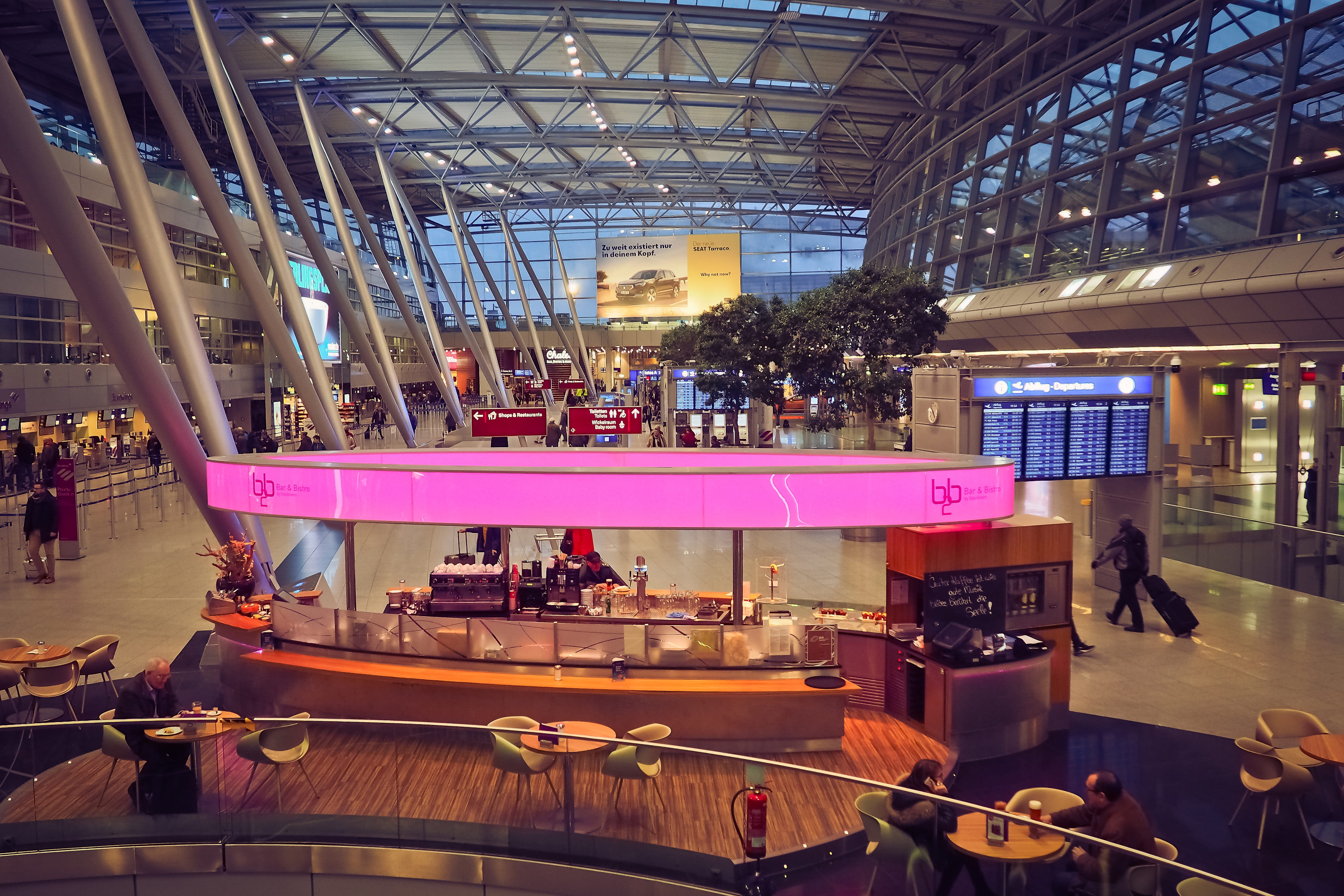 ceiling, food and drink, large group of people, aviation, restaurant, glass, men, arrival, terminal, window, city, international, luggage, human, düsseldorf, HD Wallpaper