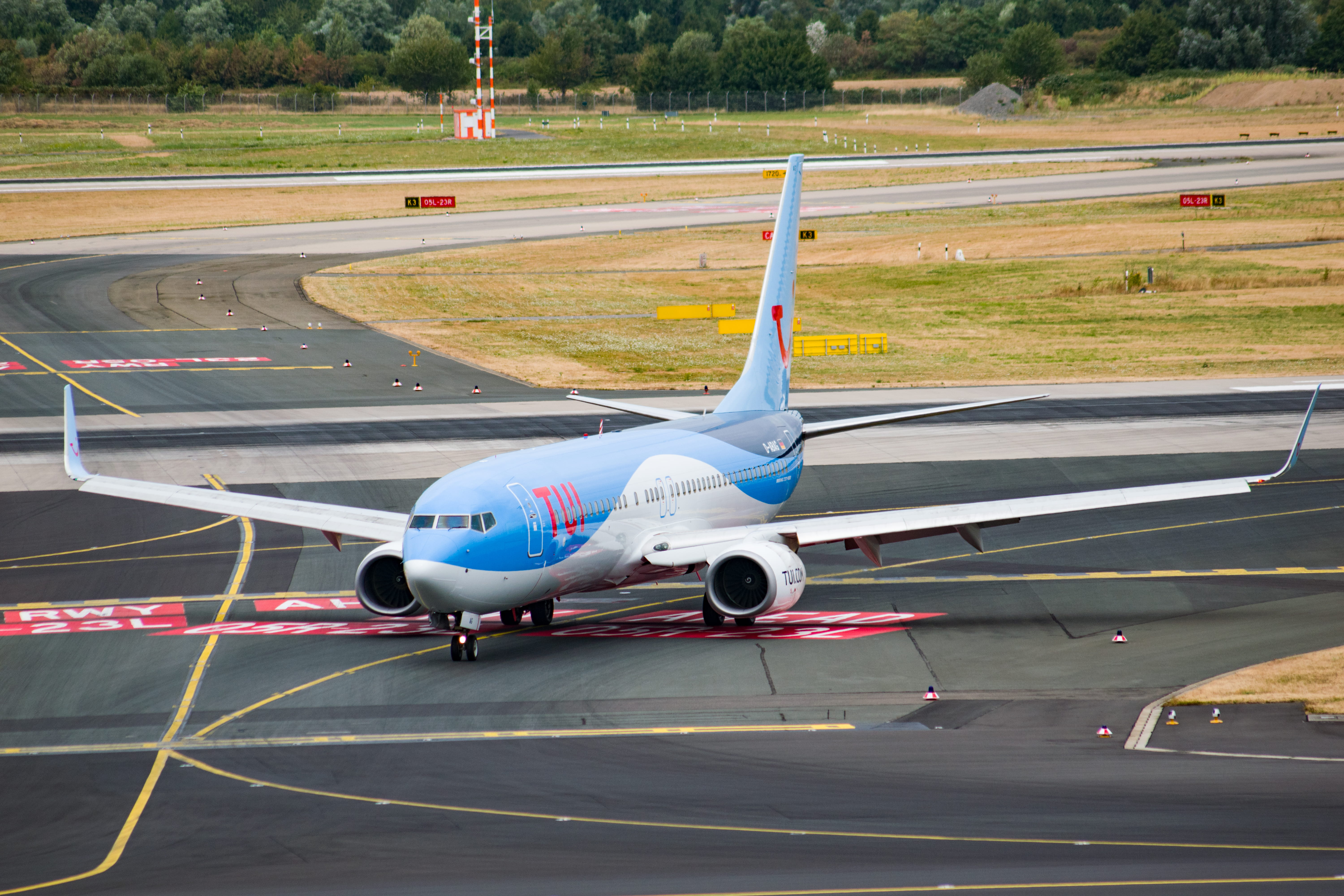 aircraft, technology, commercial airplane, düsseldorf, airplane, blue, fly, aircraft wing, travel, transportation, asphalt, mode of transportation, jet engine, HD Wallpaper