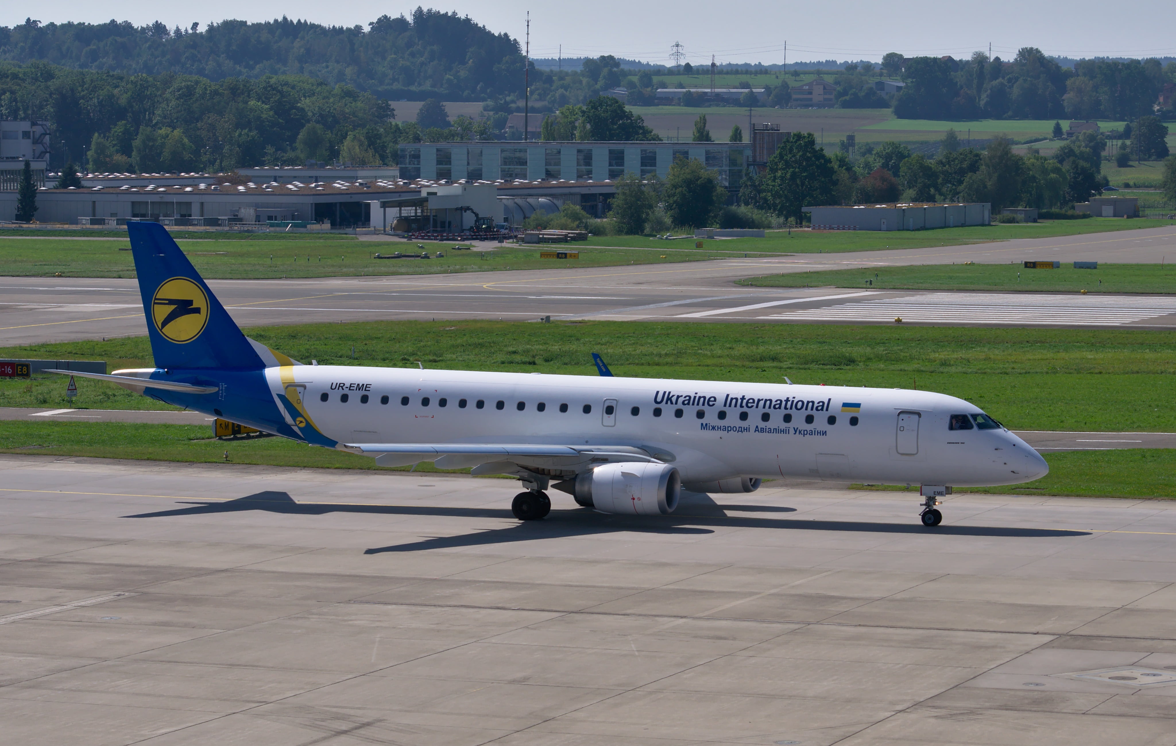 business Travel, mode of transportation, fly, 4K, business, ukraine airlines, ukraine, built structure, embraer, air Vehicle, air, switzerland, sky, luxury, HD Wallpaper