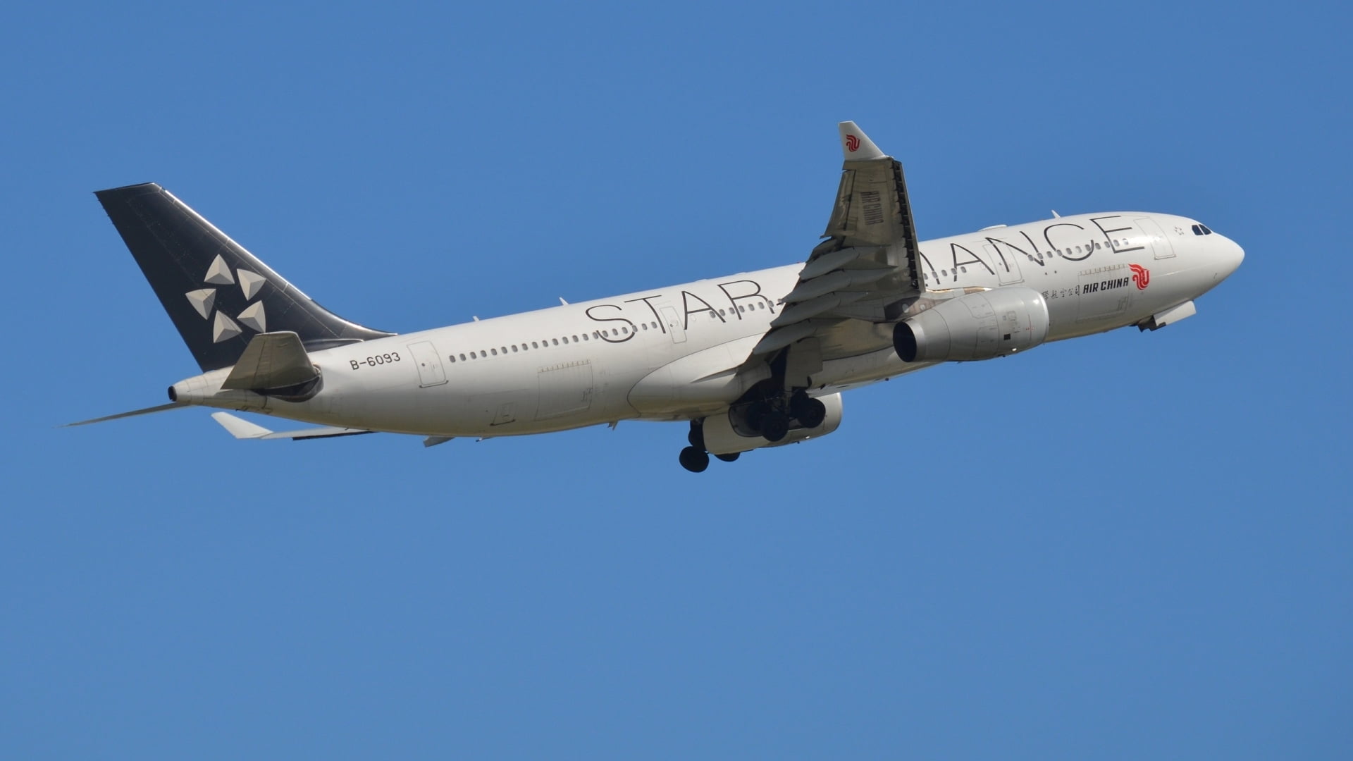 A330-243, military, no people, aerospace industry, clear sky, air vehicle, Plane, nature, mode of transportation, on the move, flying, sky, Airbus, Aircraft, HD Wallpaper