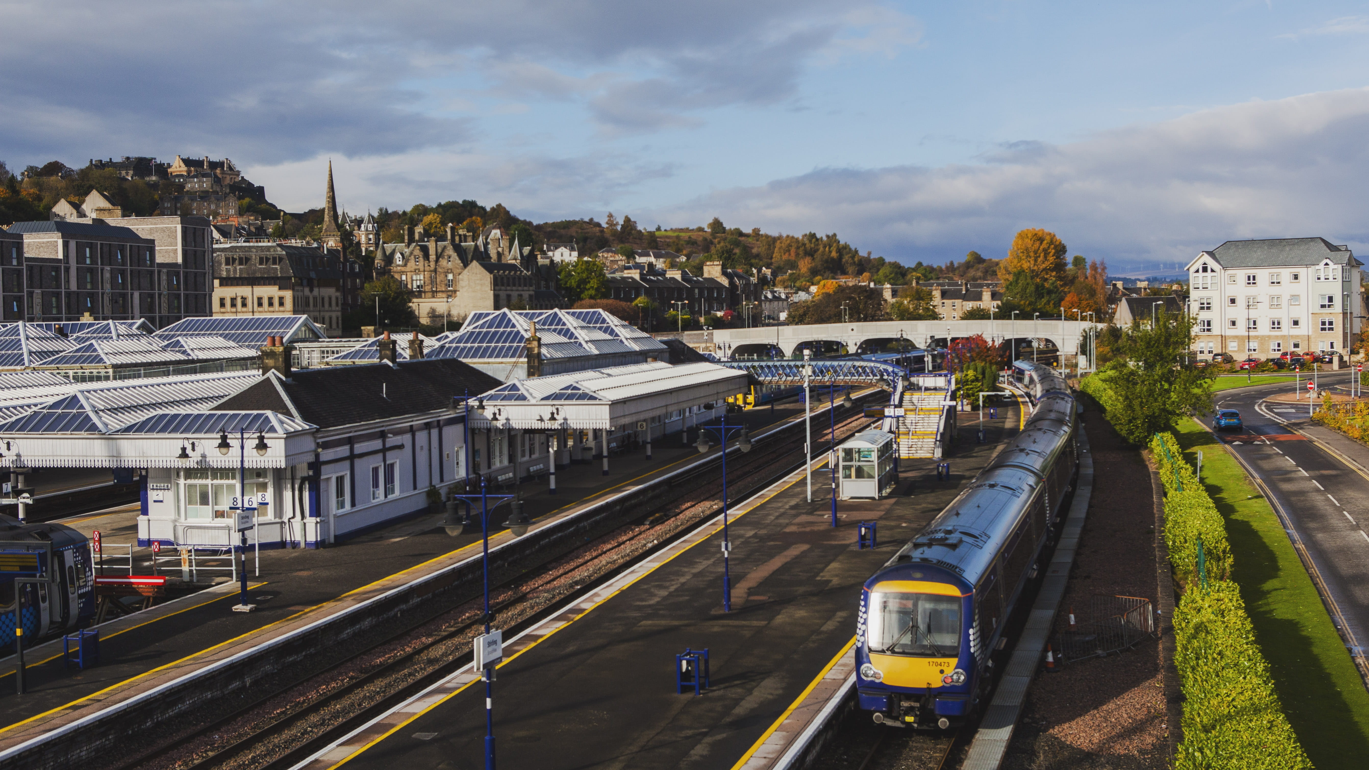architecture, city, street, sky, 5K, mode of transportation, outdoors, car, building, no people, station, motor vehicle, Edinburgh, rail transportation, HD Wallpaper