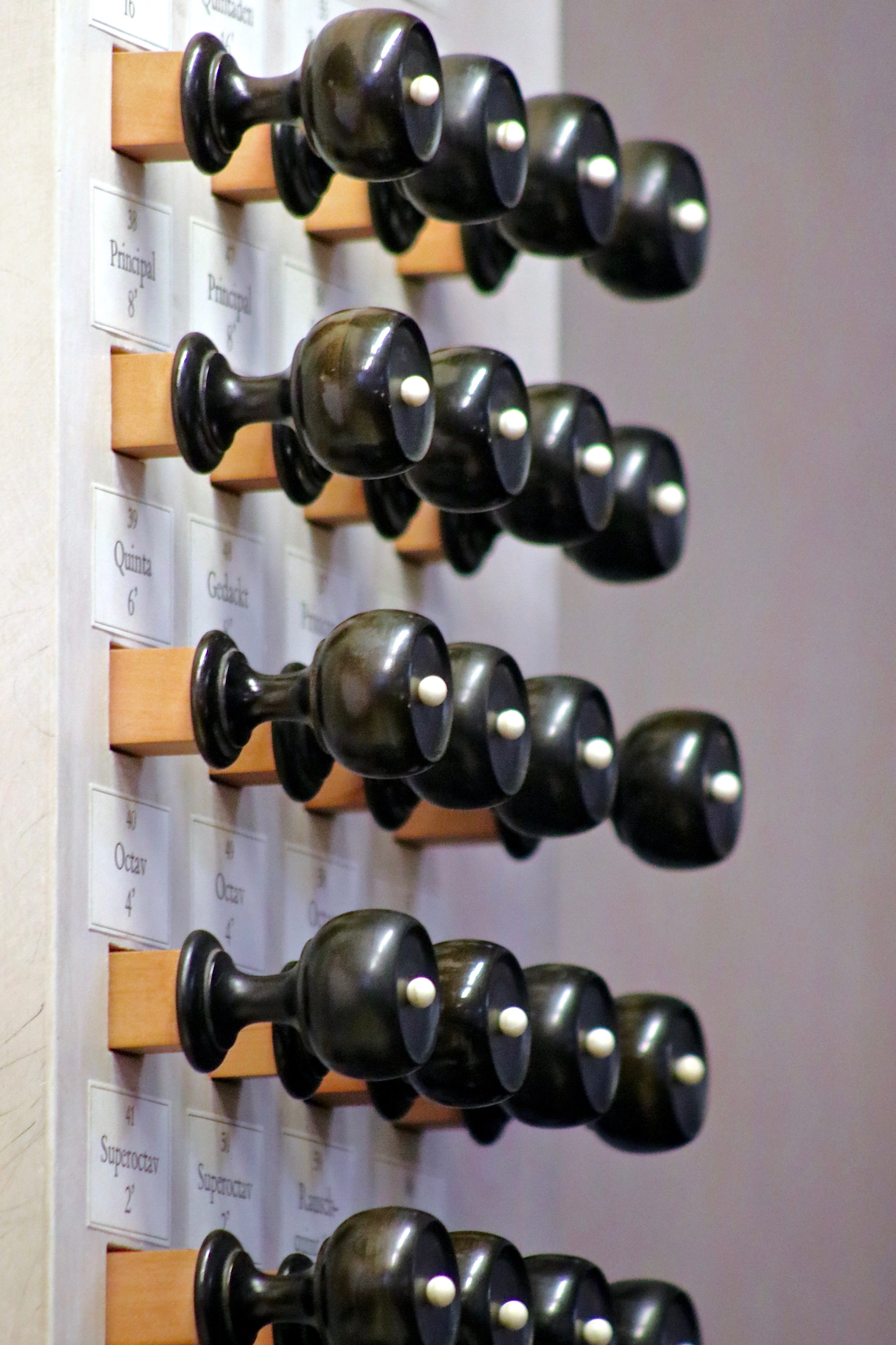 sound, mathematics, register, counting, still life, music, places of interest, st thomas, metal, organist, choice, close-up, number, culture, business, Phone HD Wallpaper