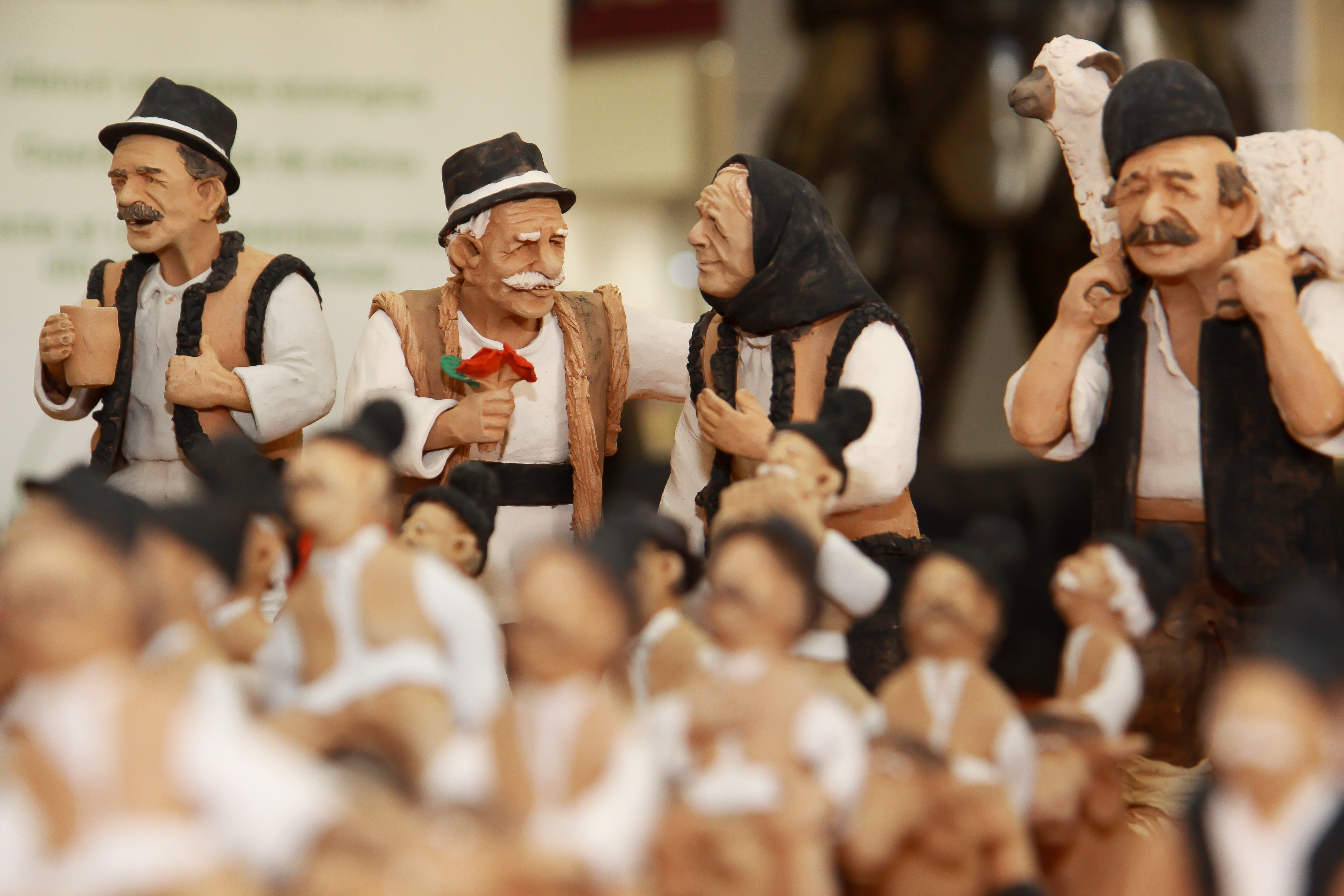 males, clothing, figurine, group of people, arts culture and entertainment, hat, indoors, crowd, male likeness, leisure activity, day, 4K, romanian traditional women and man, HD Wallpaper