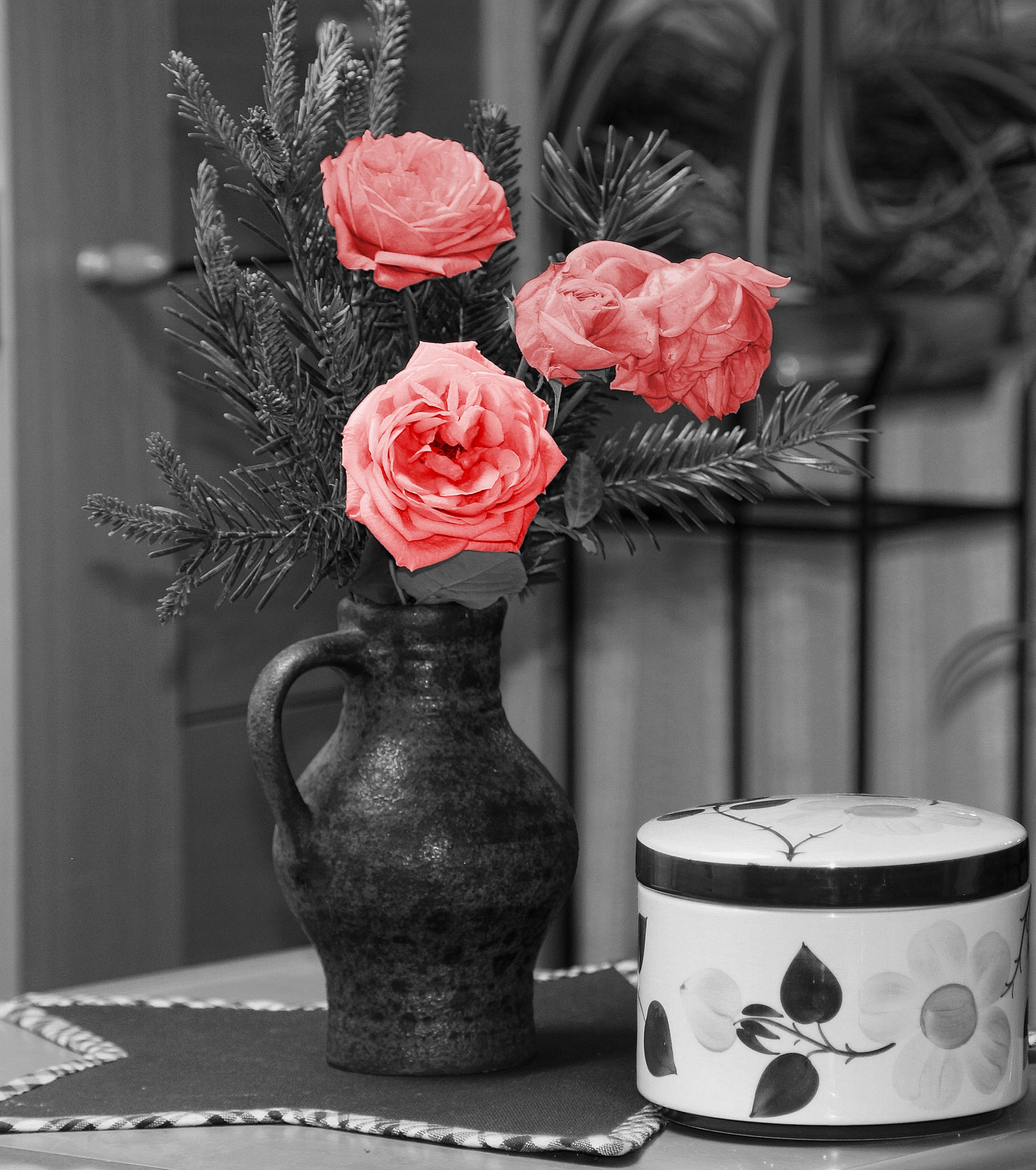 no people, nature, selective, wild rose, 2K, freshness, fragility, bloom, pitcher - jug, table, rose, photography, decoration, petal, indoors, color, beauty in nature, Phone HD Wallpaper