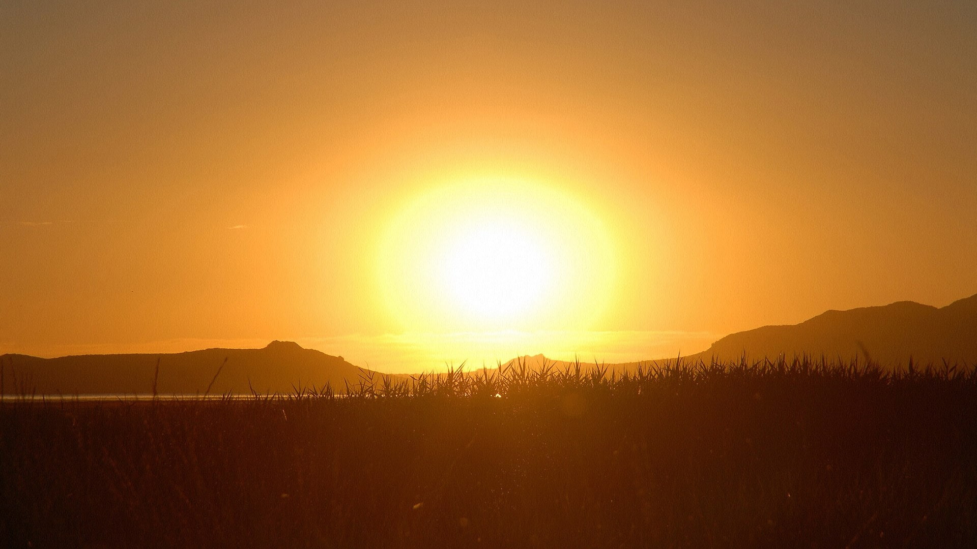 tranquil scene, lens flare, mountain, nature, mountain range, bright, beautiful photos of nature scenery  1920x1080, land, tranquility, sun, orange color, HD Wallpaper