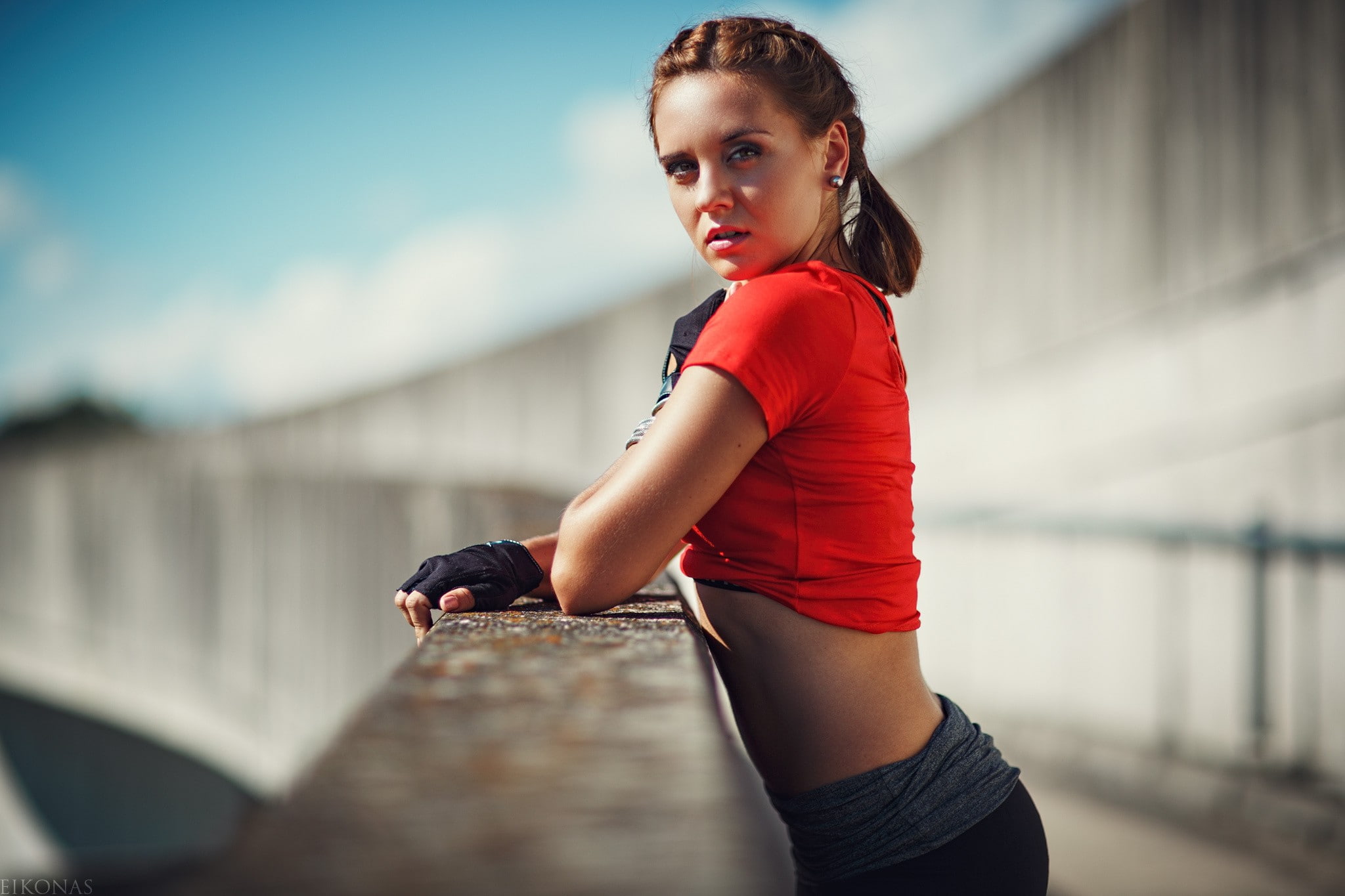 looking at viewer, 1080P, young adult, portrait, exercising, looking at camera, leisure activity, lifestyles, hairstyle, clothing, casual clothing, brunette, HD Wallpaper
