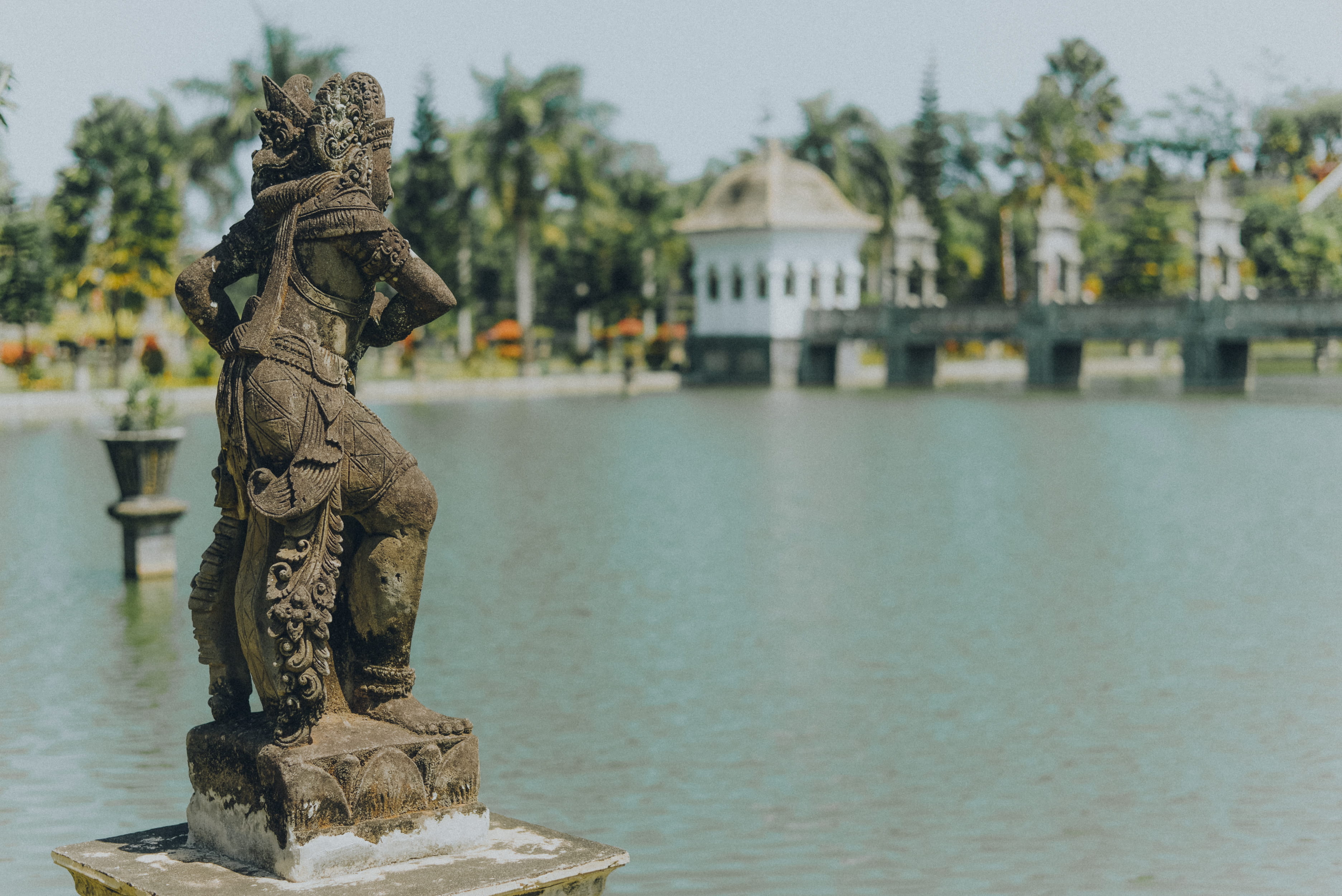 plant, nature, palm tree, human representation, built structure, handrail, dome, day, figurine, water, sculpture, selective, architecture, craft, tree, HD Wallpaper