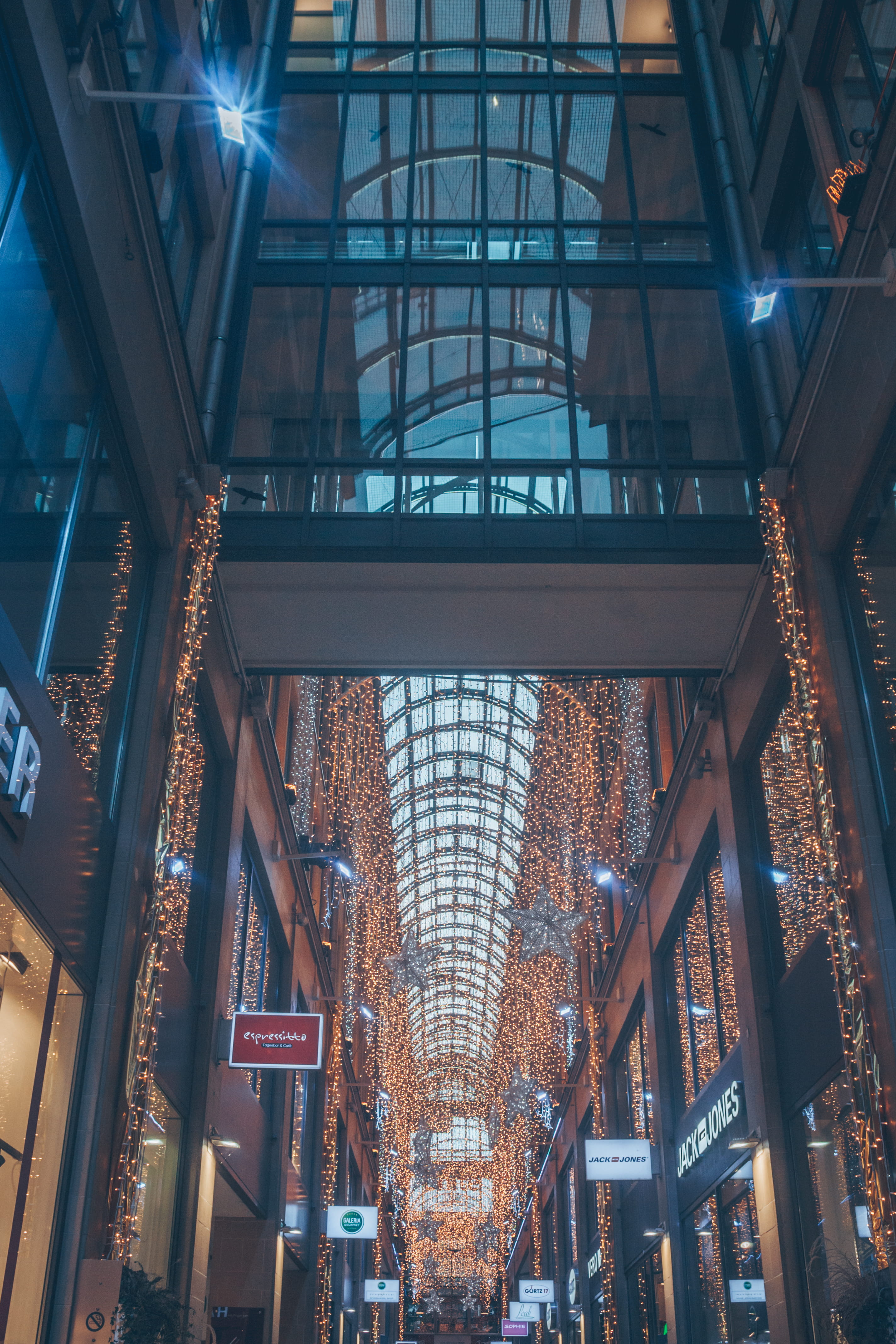 metal, pedestrian, hanging, handrail, art, skylight, architecture, long, illuminated, lighting equipment, munich, shopping mall, pattern, day, germany, Phone HD Wallpaper