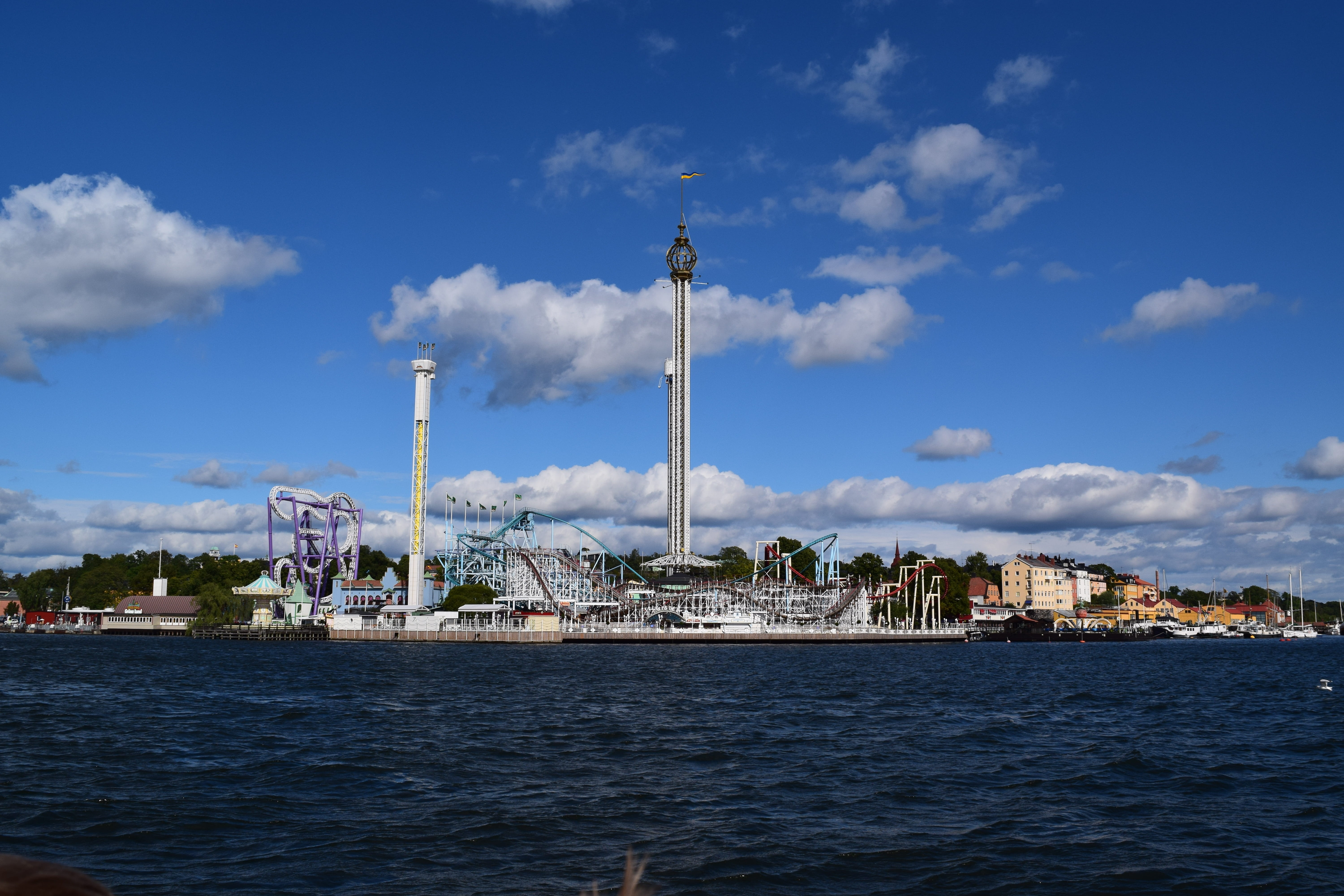 amusement park ride, Water, cloud - sky, waterfront, building exterior, outdoors, amusement park, nature, day, no people, cityscape, built structure, city, HD Wallpaper