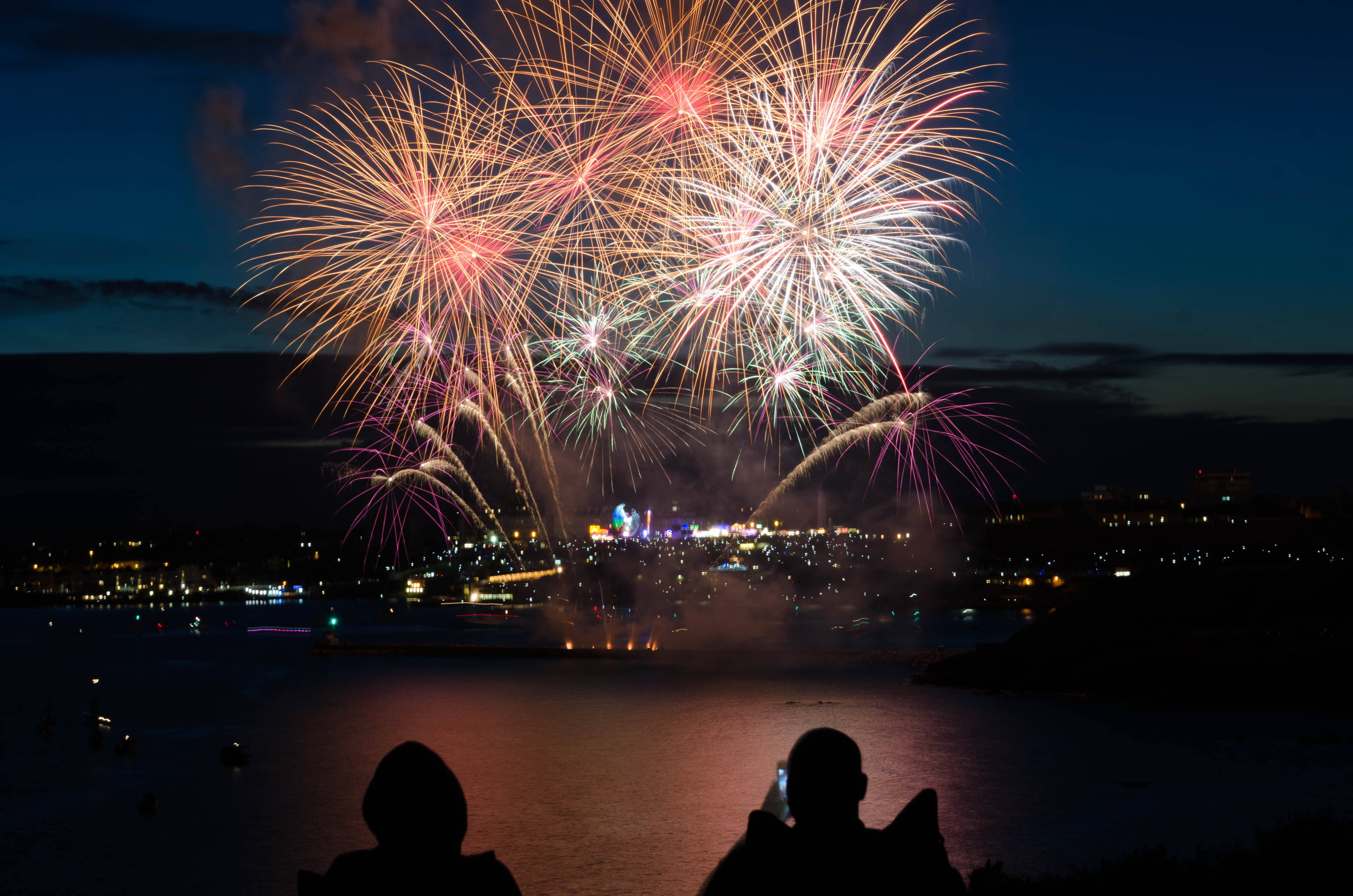 woosh, reflection, firework display, exploding, architecture, color, night, photo, new year, plymouth, cityscape, taking, fireworks, person, bright, seaside, HD Wallpaper