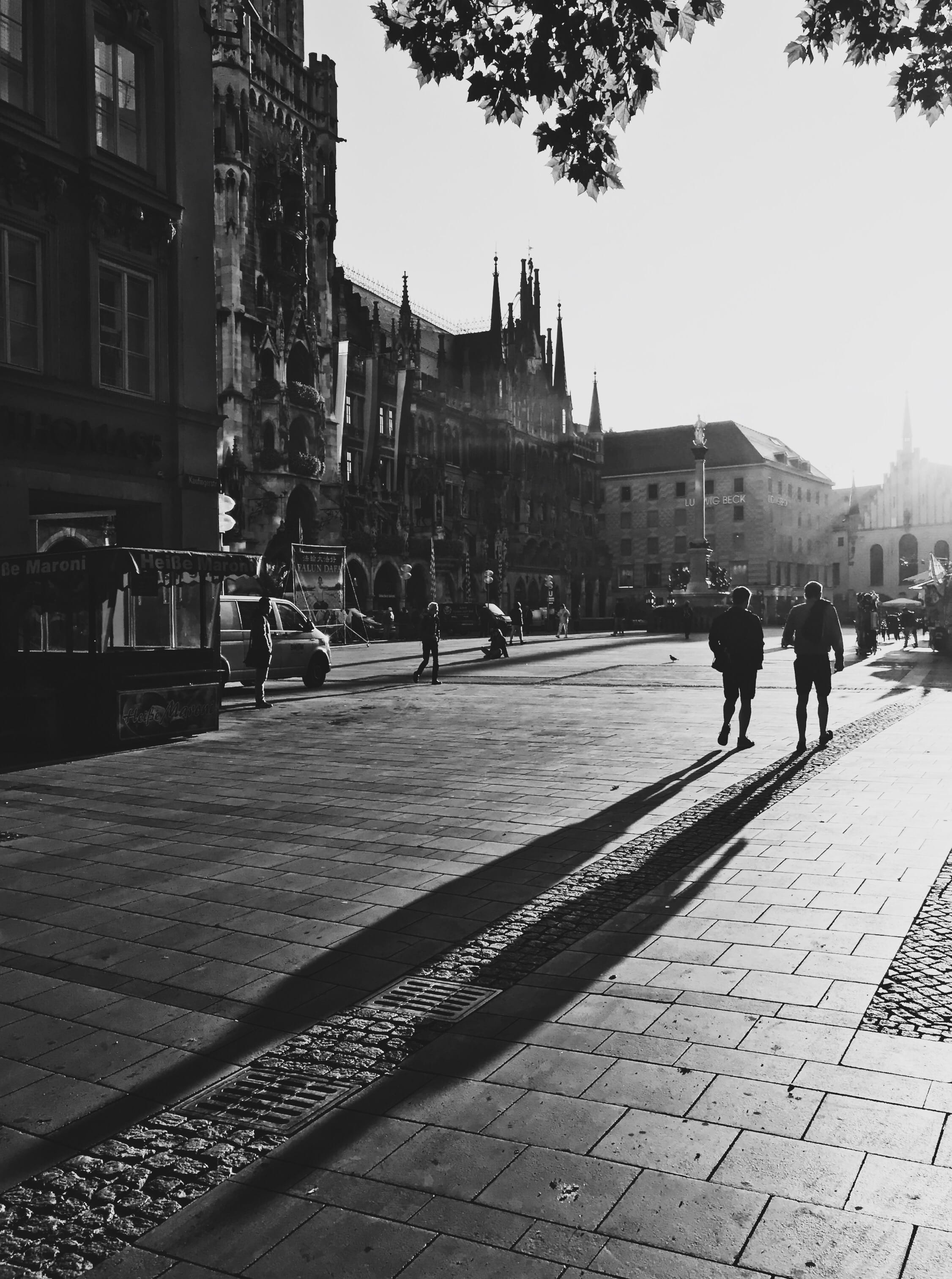 tower, women, urban, 2K, city, city life, men, street, walking, path, person, near, pedestrian, buildings, architecture, transportation, real people, group of people, Phone HD Wallpaper
