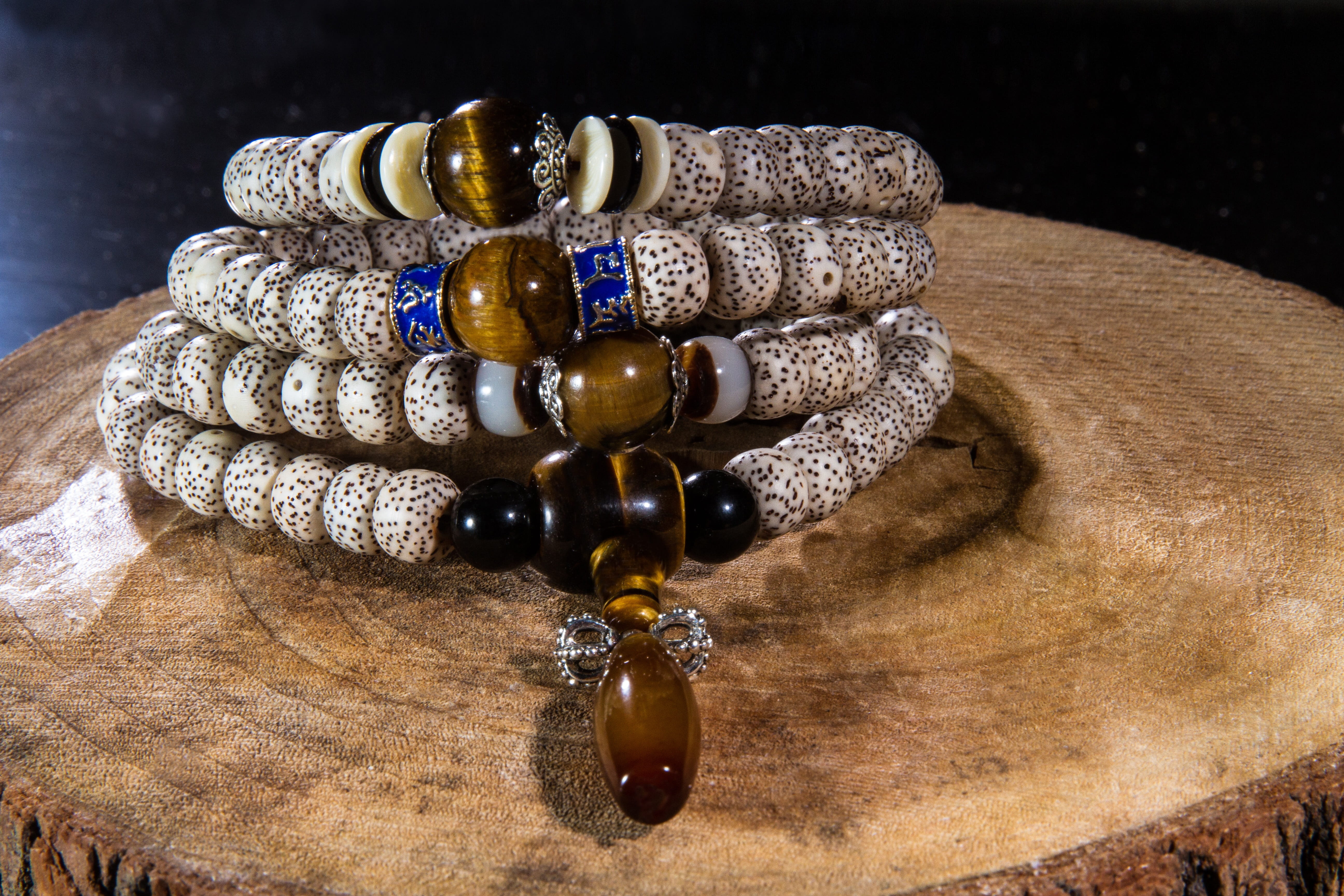 ring, studio shot, personal accessory, fashion, wood - material, black background, jewelry, necklace, close-up, religion, Moon, bead, buddhist prayer beads, HD Wallpaper