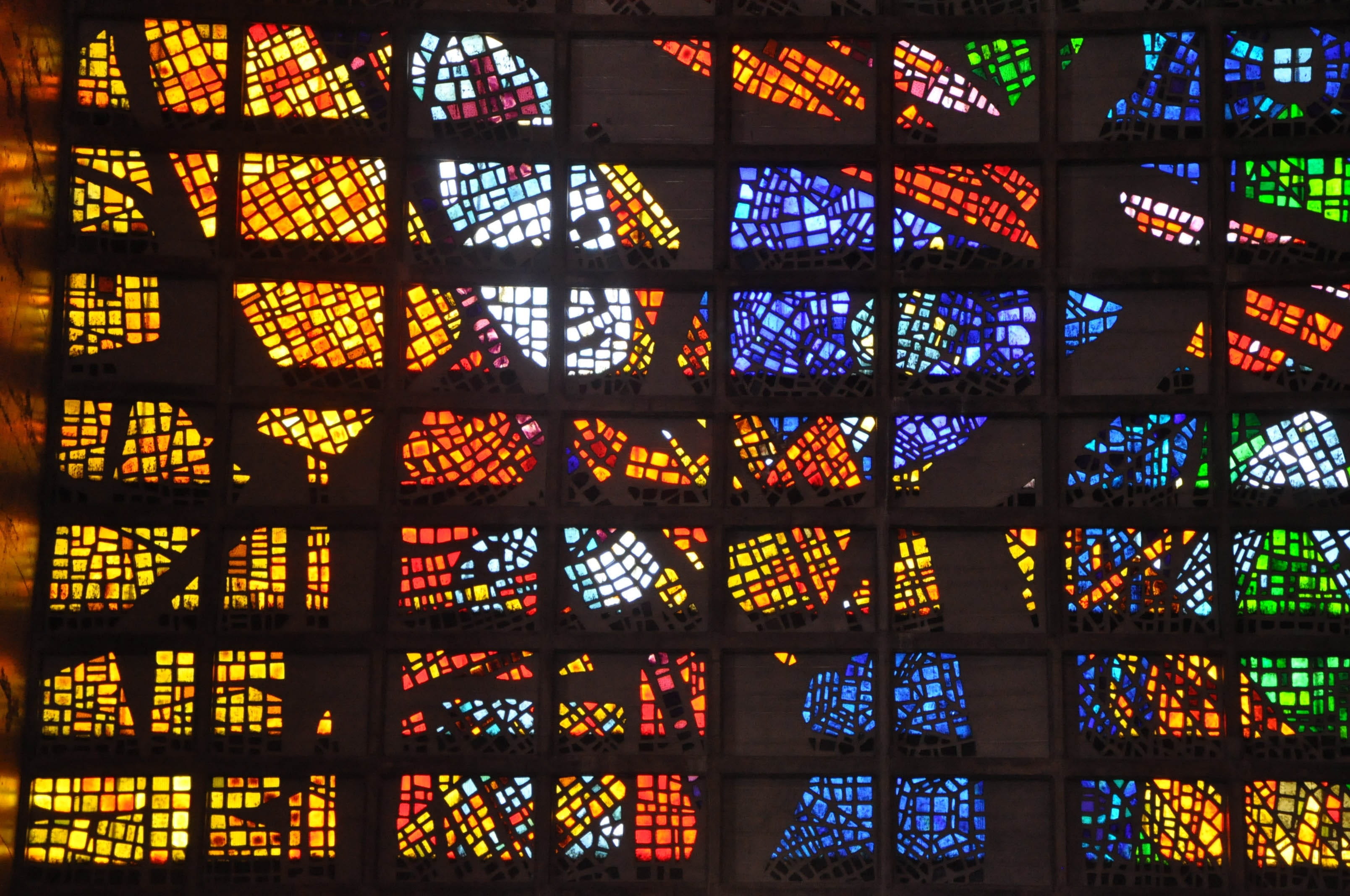 building, Religion, stained-glass, architecture, built structure, no people, indoor, interior, saint, Glass, antique, design, illuminated, color, low angle view, HD Wallpaper