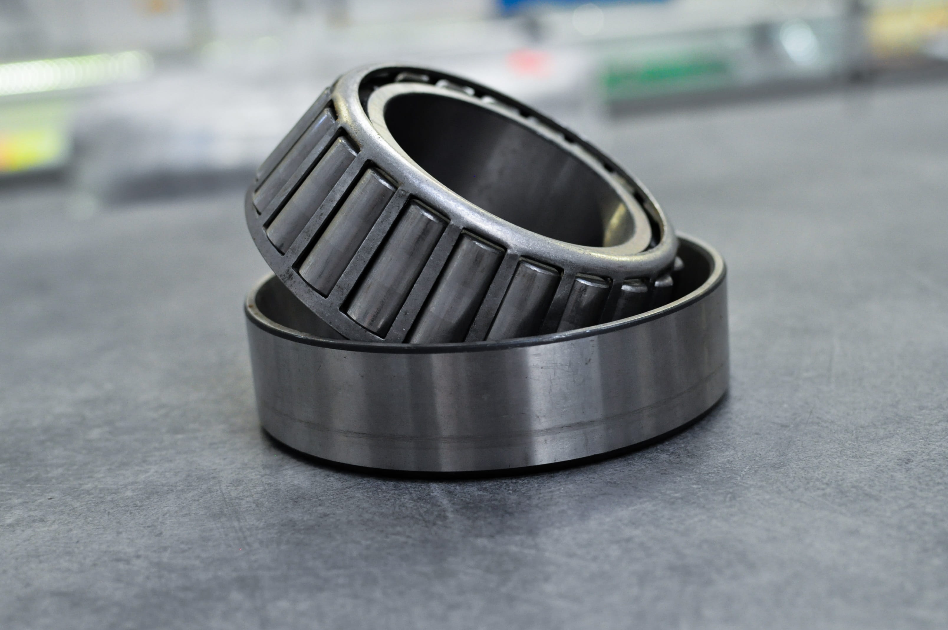 indoors, personal accessory, aluminum, tapered roller bearing, metal, maintenance, alloy, 2K, security, focus on foreground, surface level, no people, HD Wallpaper
