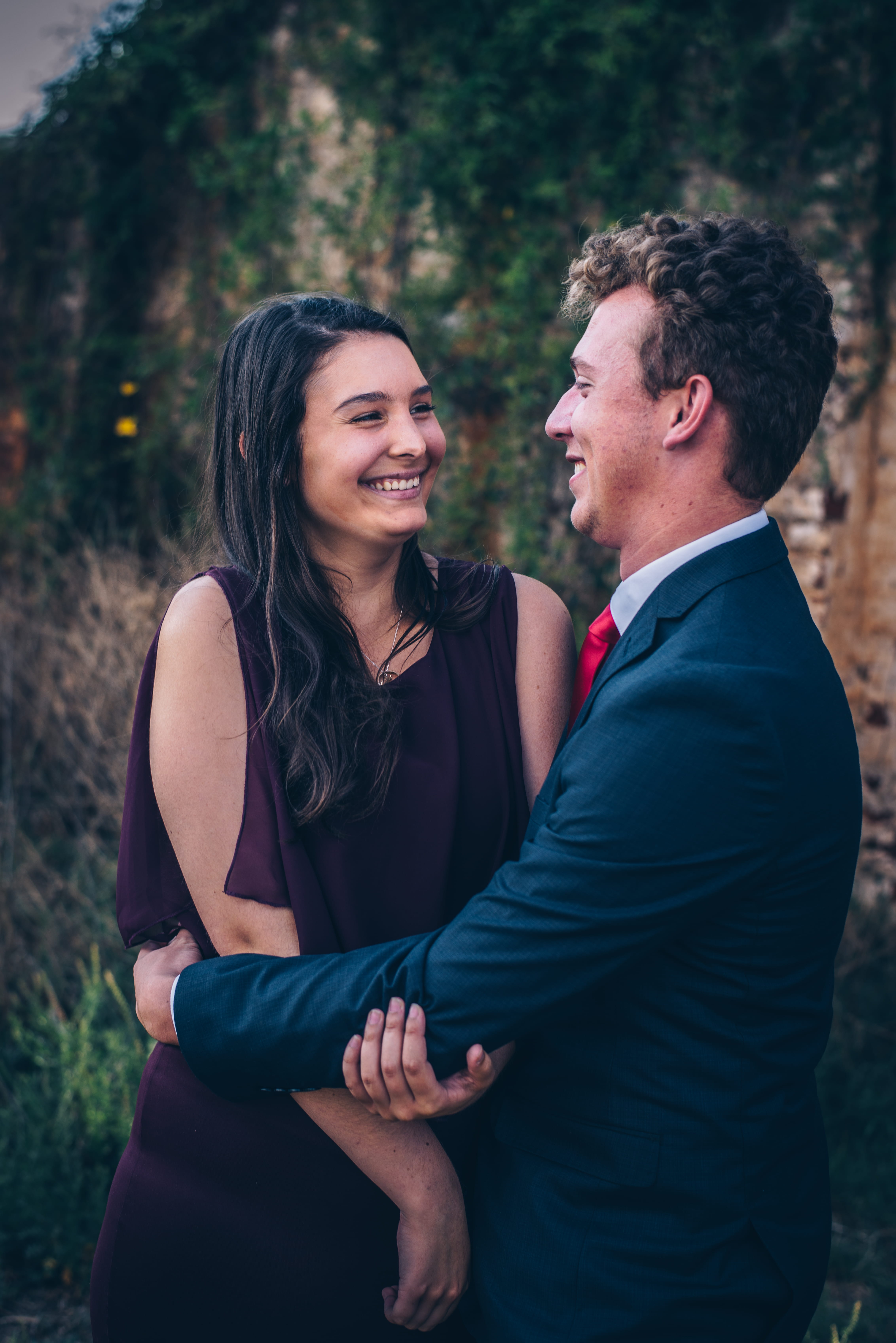 focus on foreground, romance, hug, couple, adults, women, young men, wear, smile, couple - relationship, emotion, photo, tree, positive emotion, female, Phone HD Wallpaper