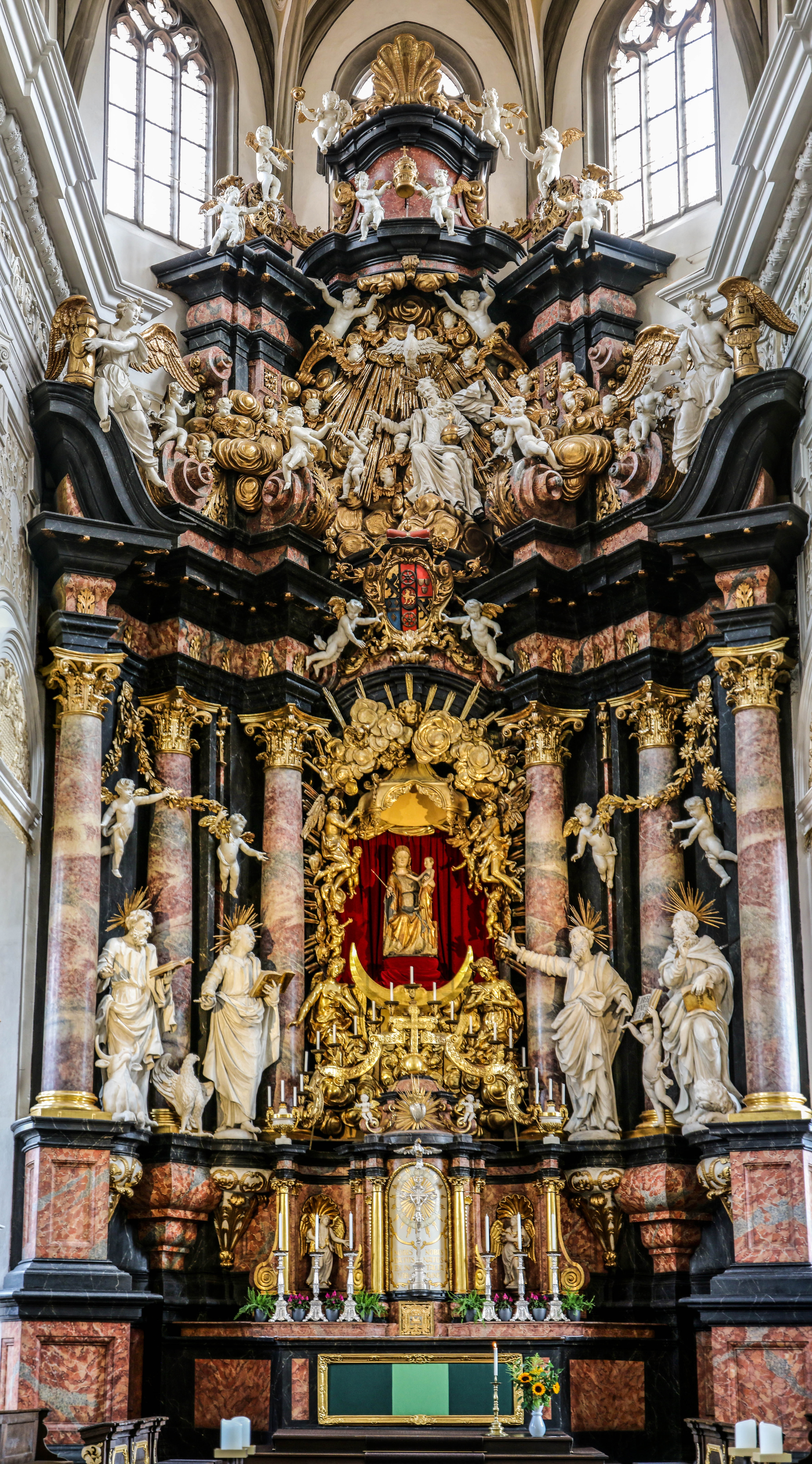 indoors, low angle view, belief, altar, spirituality, built structure, statue, art and craft, no people, human representation, sculpture, faith, baroque, Phone HD Wallpaper