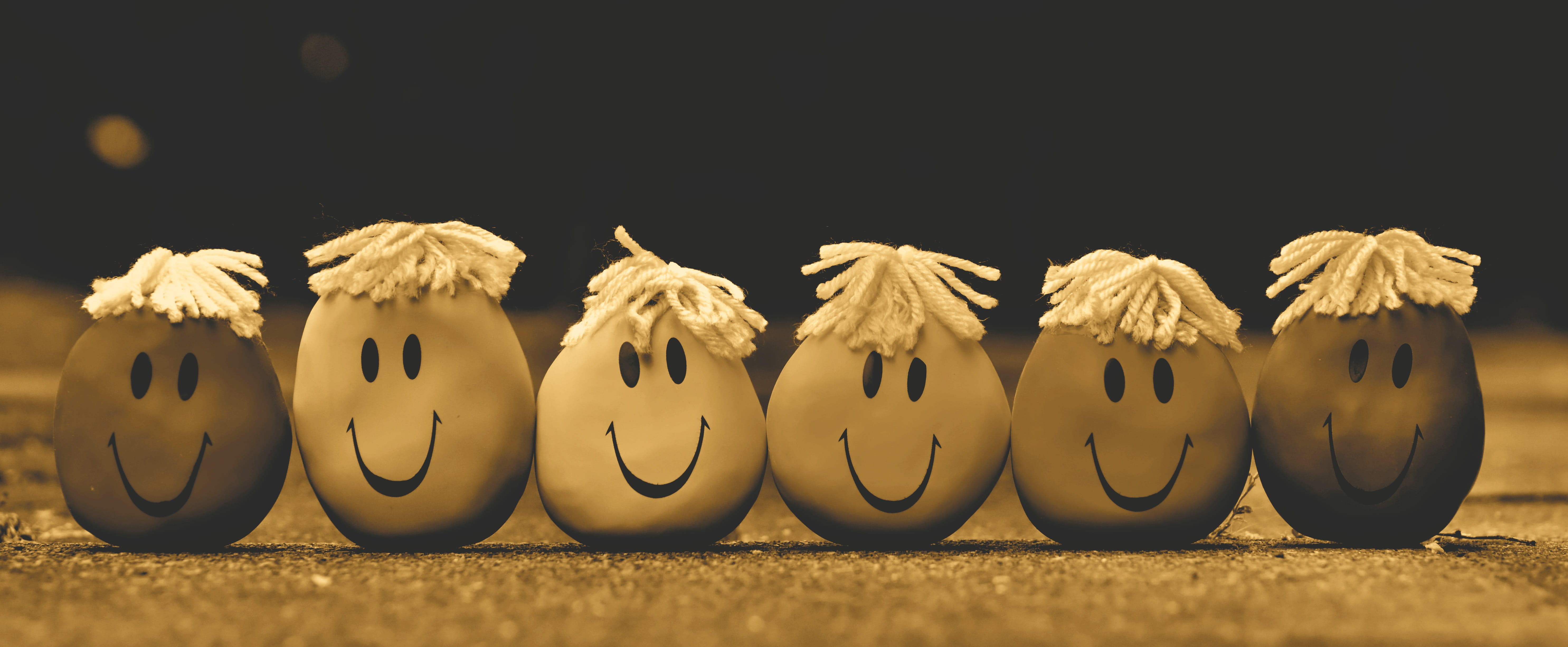 5K, creativity, knead, outdoors, art and craft, wood - material, side by side, group of objects, smilies stress reduction, funny, communication, land, HD Wallpaper