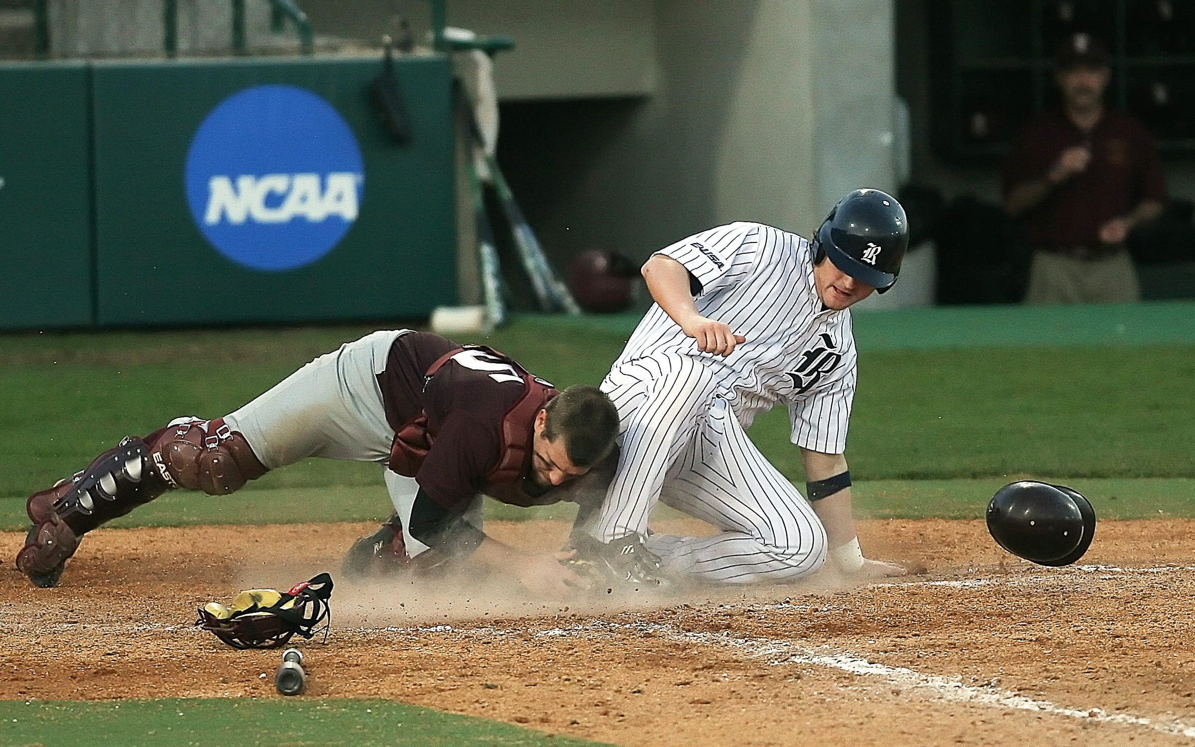 outdoors, college, people, full length, ball, catching, blocking plate, dirt, 1080P, sport, young adult, motion, dust, young men, stadium, day, men, effort, HD Wallpaper