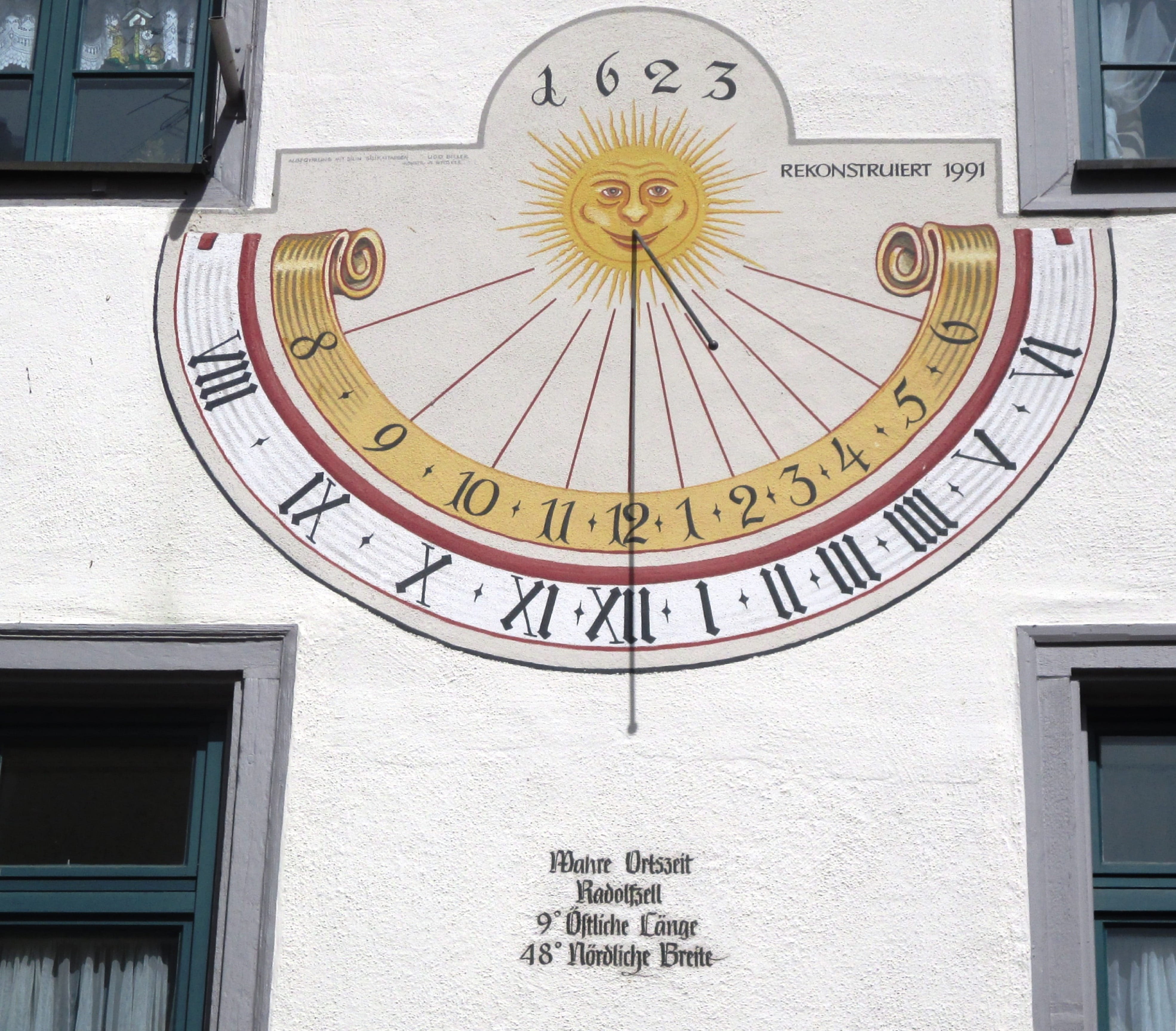 wall - building feature, symbol, built structure, germany, script, message, clock, Time, circle, house spirit to the holy, Clock, building exterior, time, HD Wallpaper