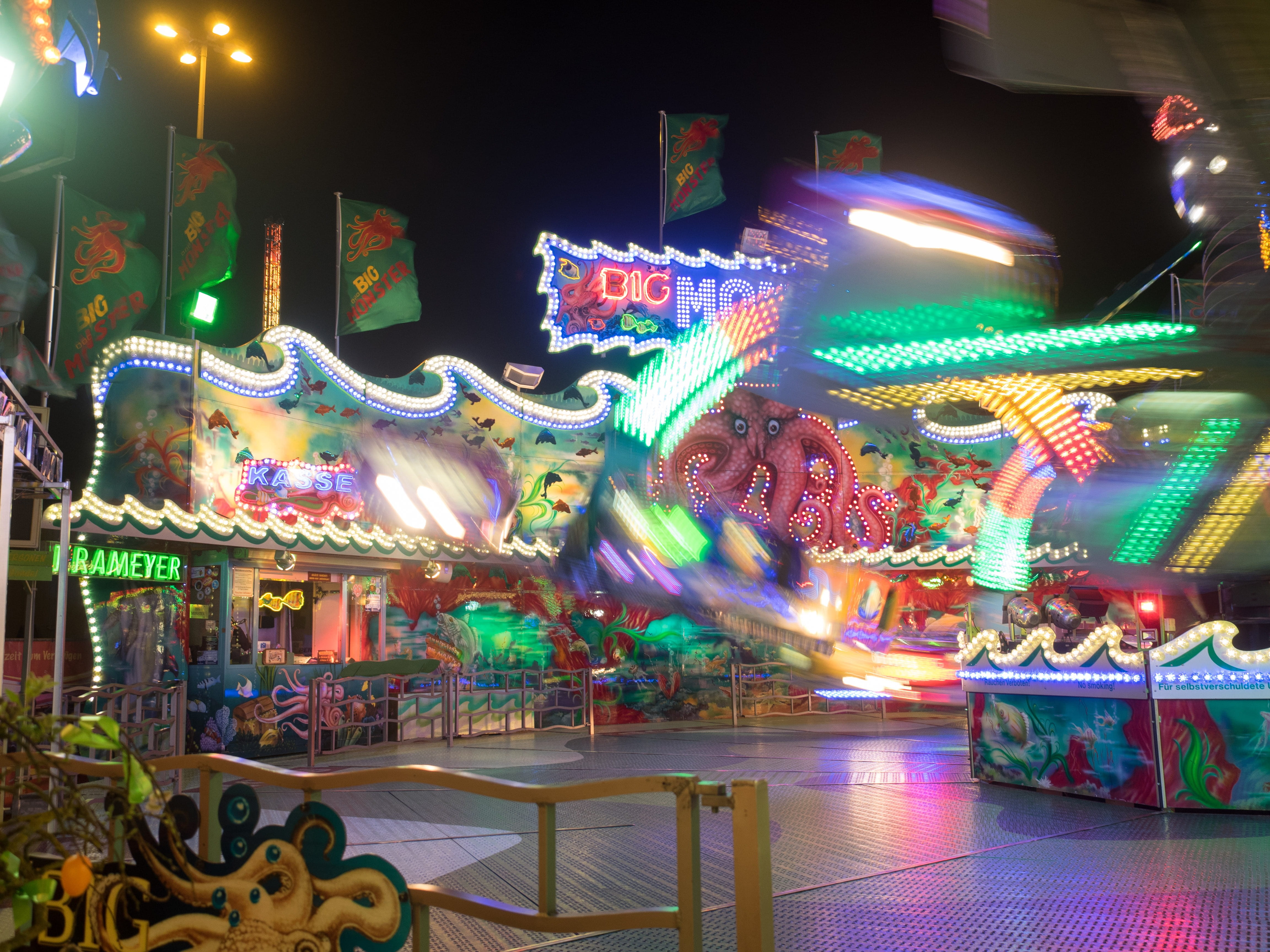 motion, long exposure, no people, amusement park, architecture, excitement, rides, fair, multi colored, built structure, folk festival, amusement park ride, HD Wallpaper
