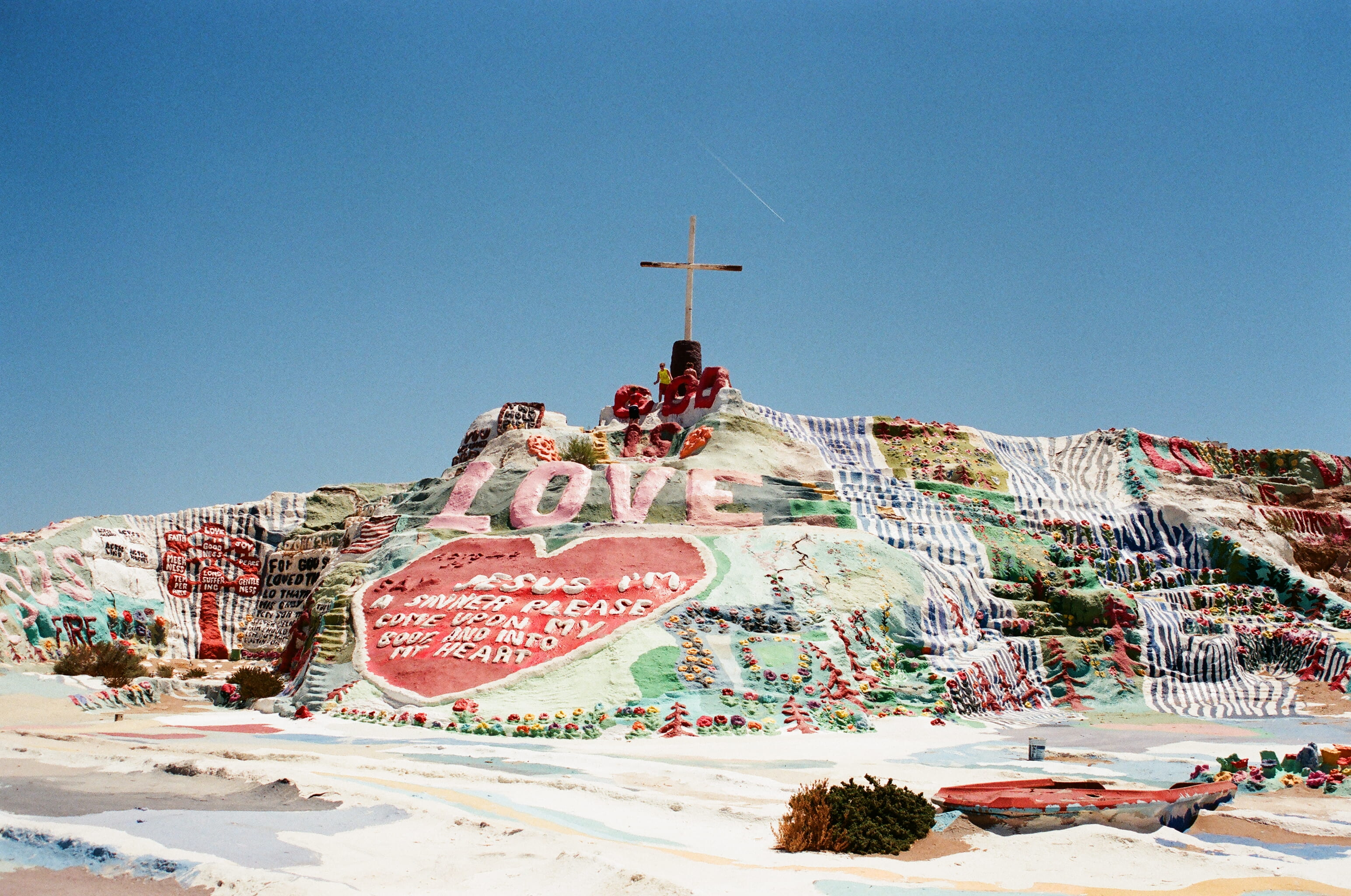 peak, religion, cold temperature, nature, painted, mountain, blue, concrete, top, love, salmon sea, salvation mountain, heart, text, art, formation, snow, HD Wallpaper