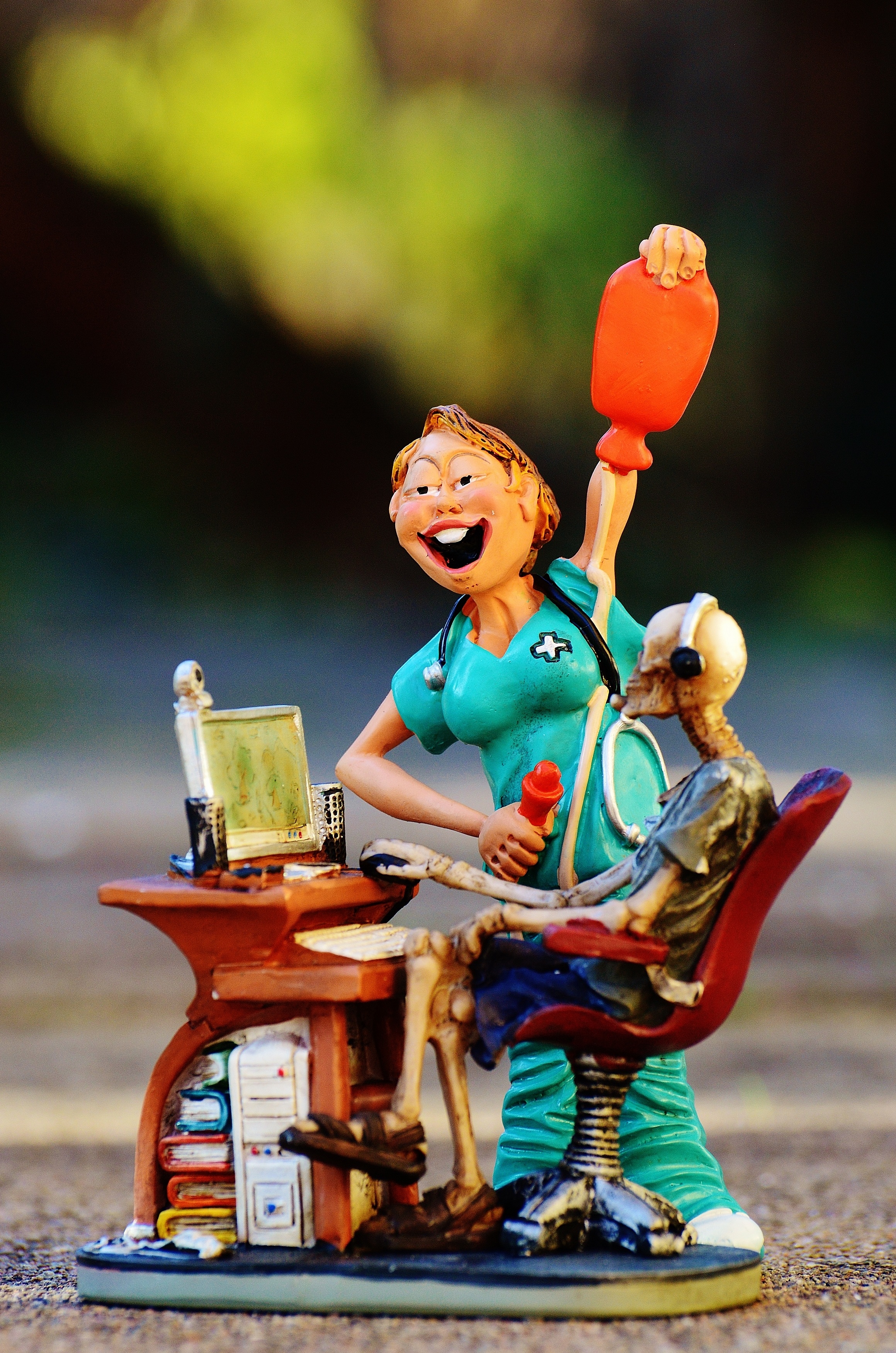 representation, toy, office, day, girls, selbsthilfegruppe, help, creativity, pc, child, addiction, skeleton, people, self help, lifestyles, innocence, Phone HD Wallpaper