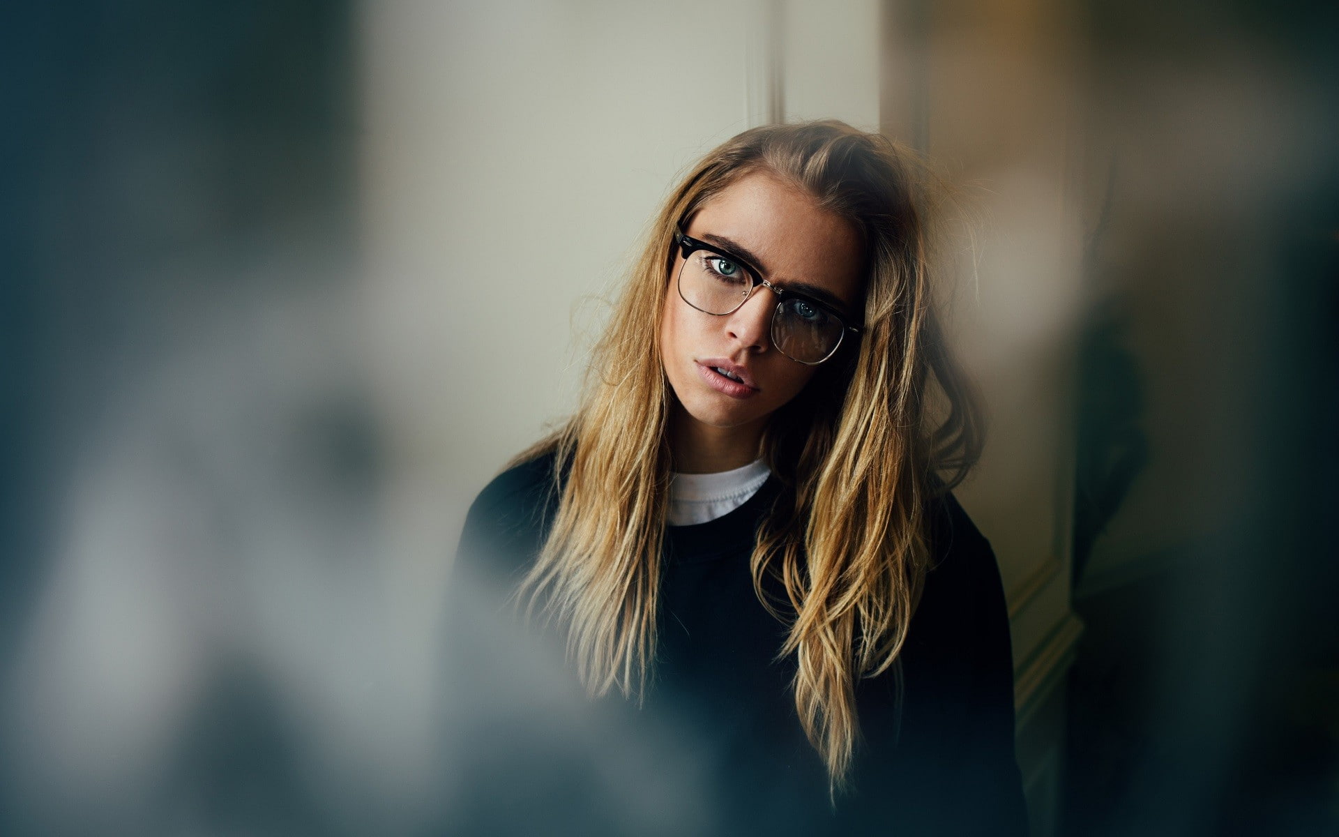 looking at viewer, open mouth, blonde, long hair, face, 1080P, women with glasses, glasses, women, blue eyes, HD Wallpaper