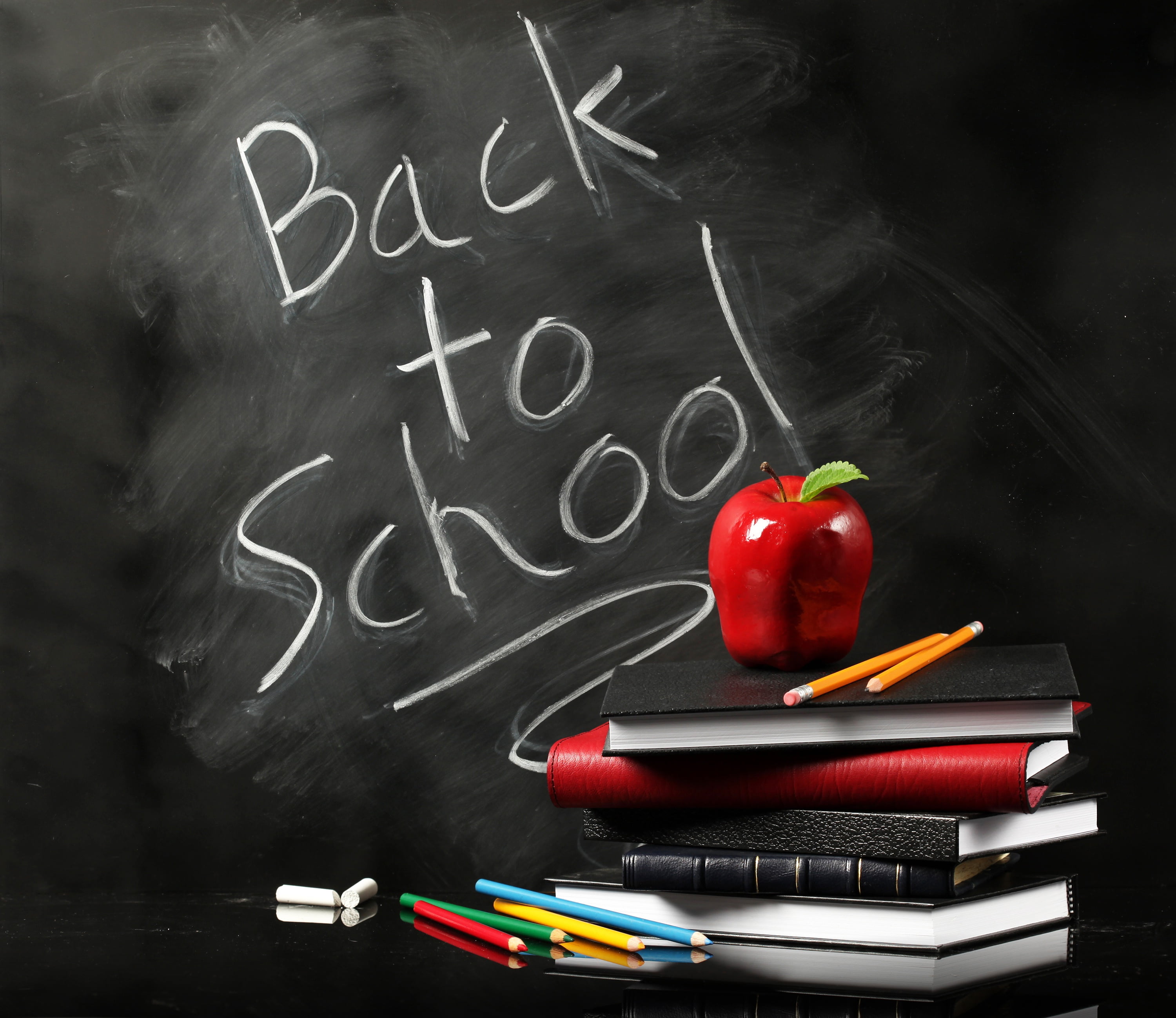 background, Back to school, 2K, school, pencils, Apple, study, books, Mel, Board, the inscription, HD Wallpaper