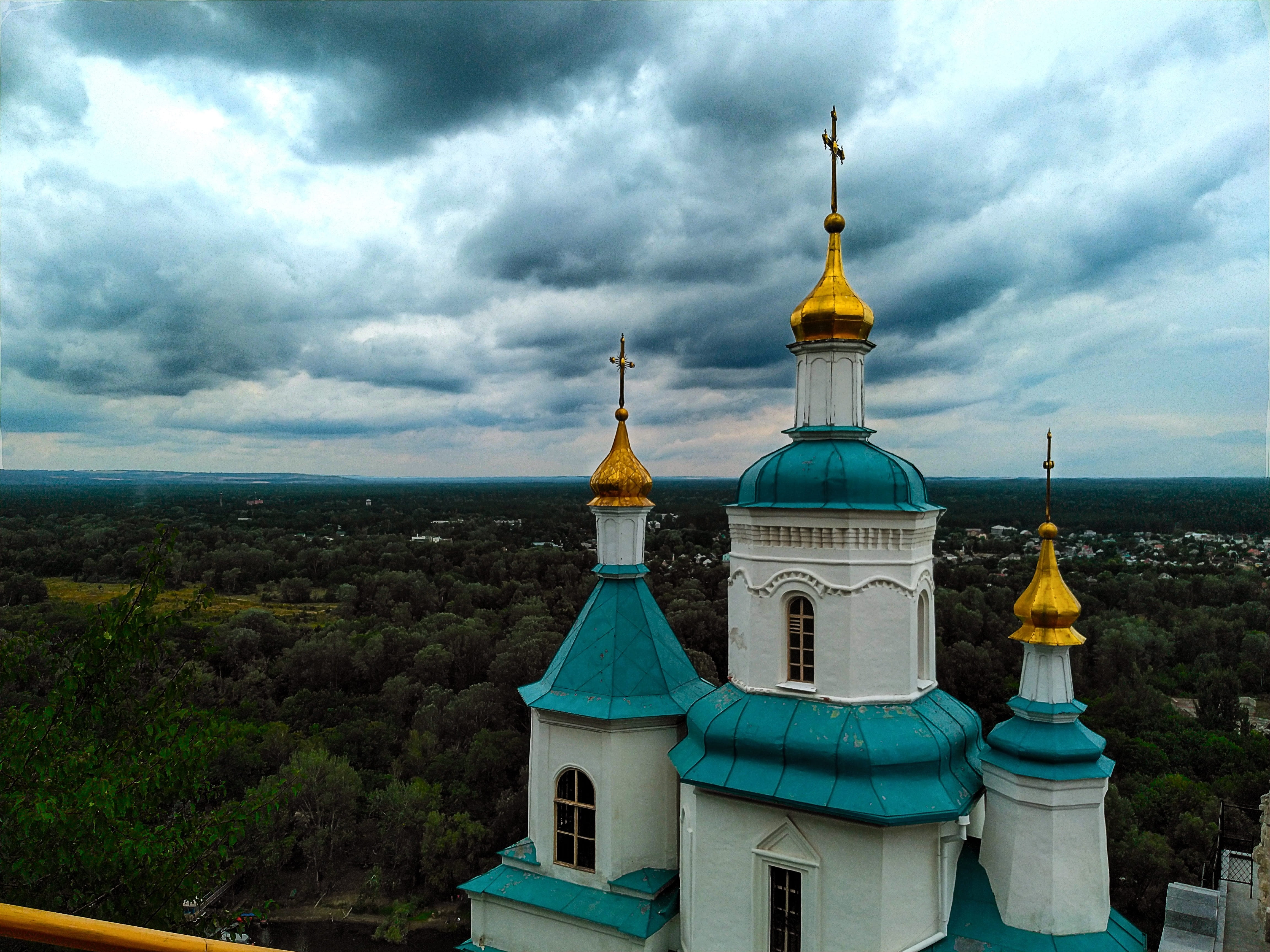 building exterior, cloud - sky, outdoors, city, spire, spirituality, building, temple, religion, dome, sky, travel destinations, orthodoxy, dark, crosses, HD Wallpaper