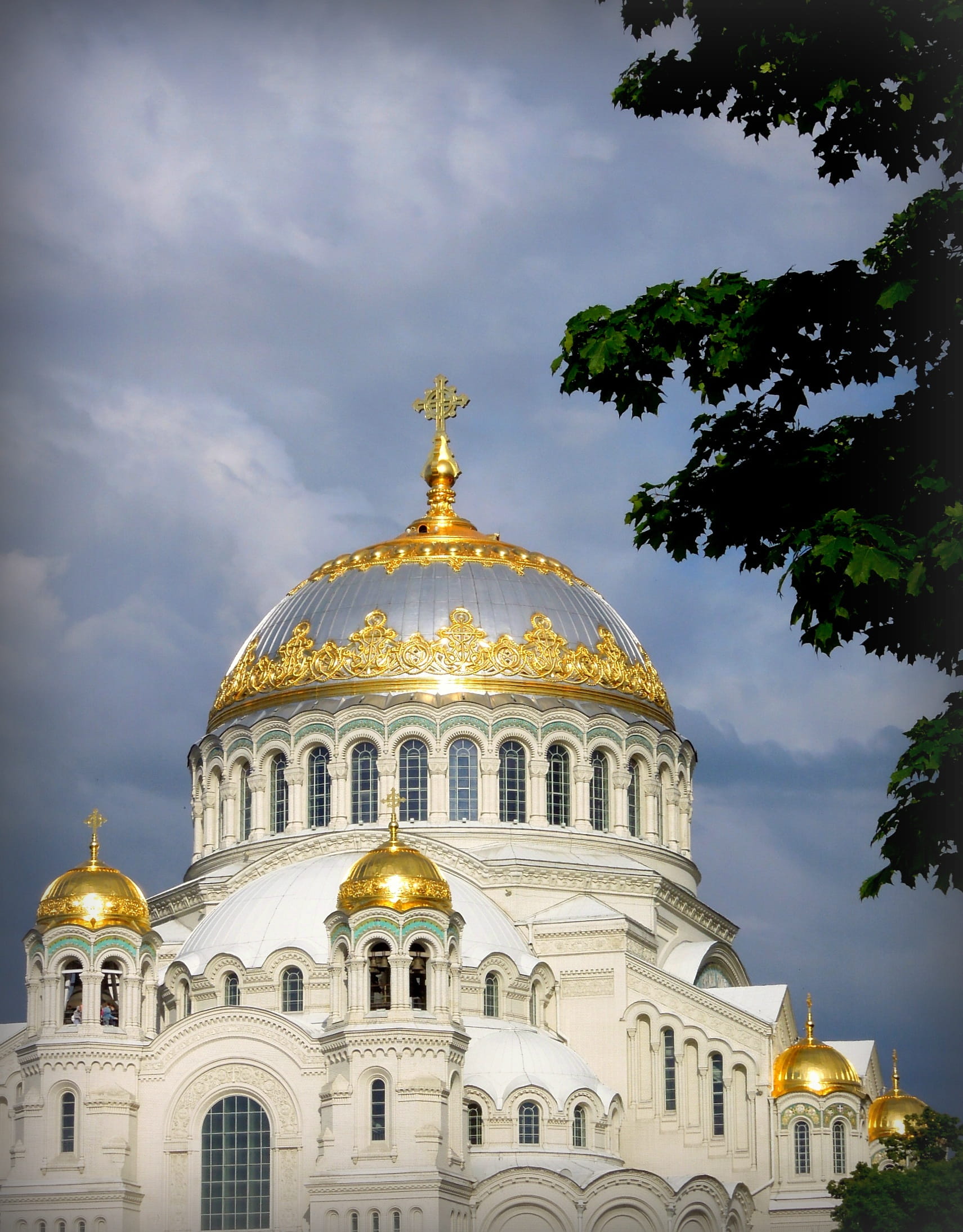 building, dome, naval cathedral, building exterior, nature, religious, gold colored, christianity, tree, Sea, Temple, Kronstadt, religion, orthodoxy, ornate, Phone HD Wallpaper