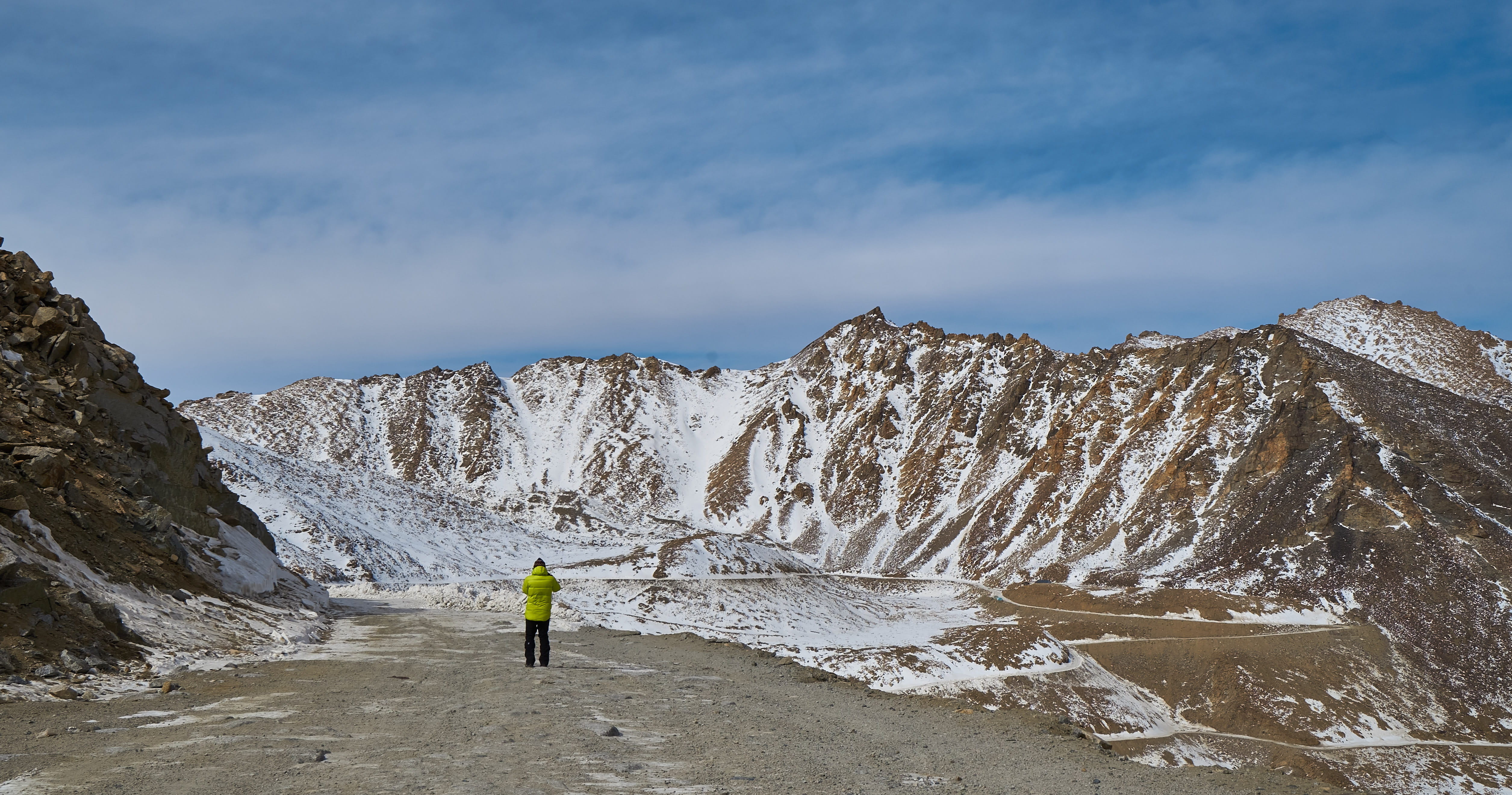 beauty in nature, sky, real people, 4K, landscape, men, one person, day, leisure activity, rock - object, scenics - nature, cloud - sky, leh, outdoors, HD Wallpaper