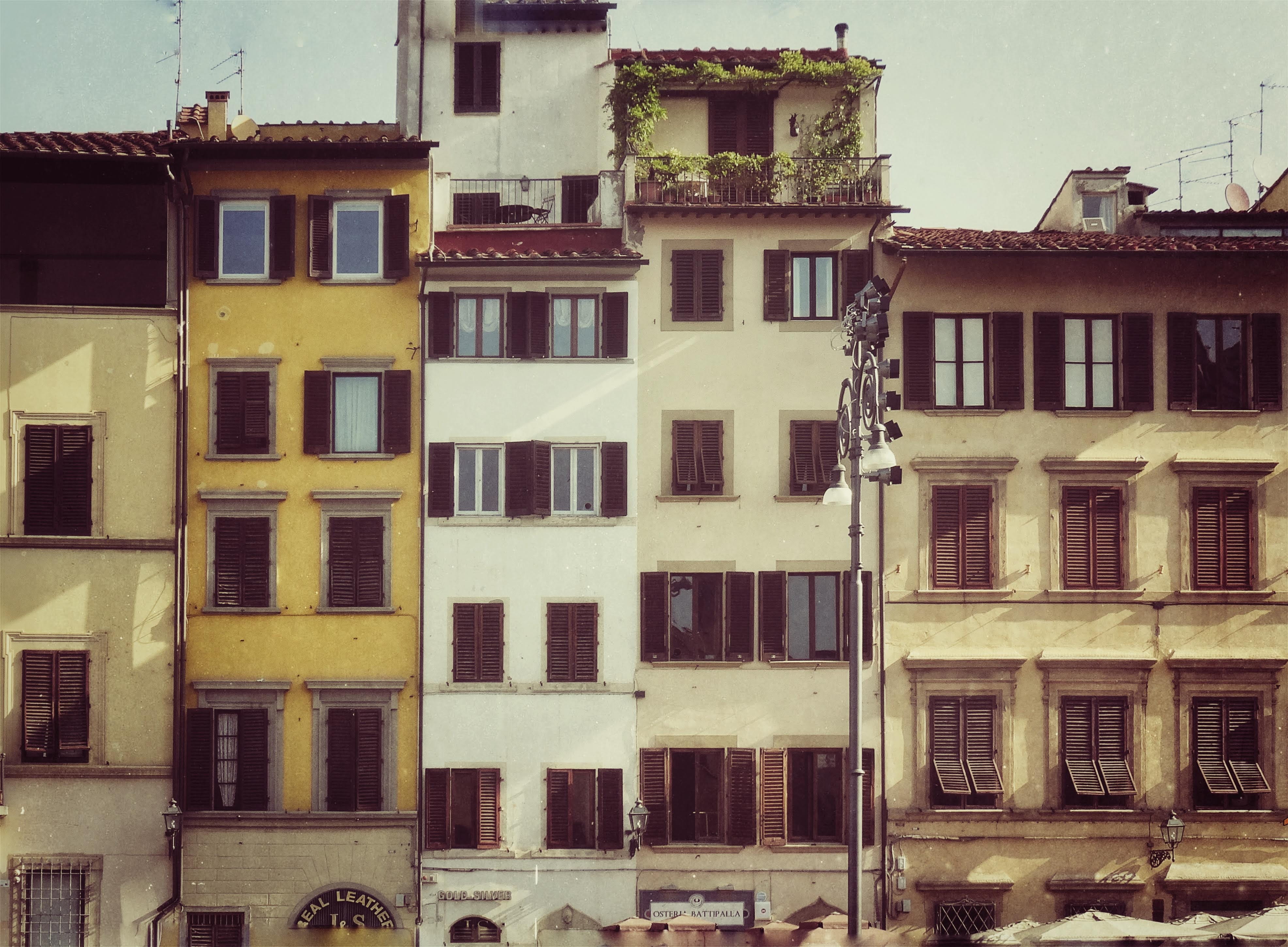 day, built structure, window, nature, buildings, town, 4K, apartment building, apartment, window shade, home decor, side by side, urban, wall, architecture, HD Wallpaper