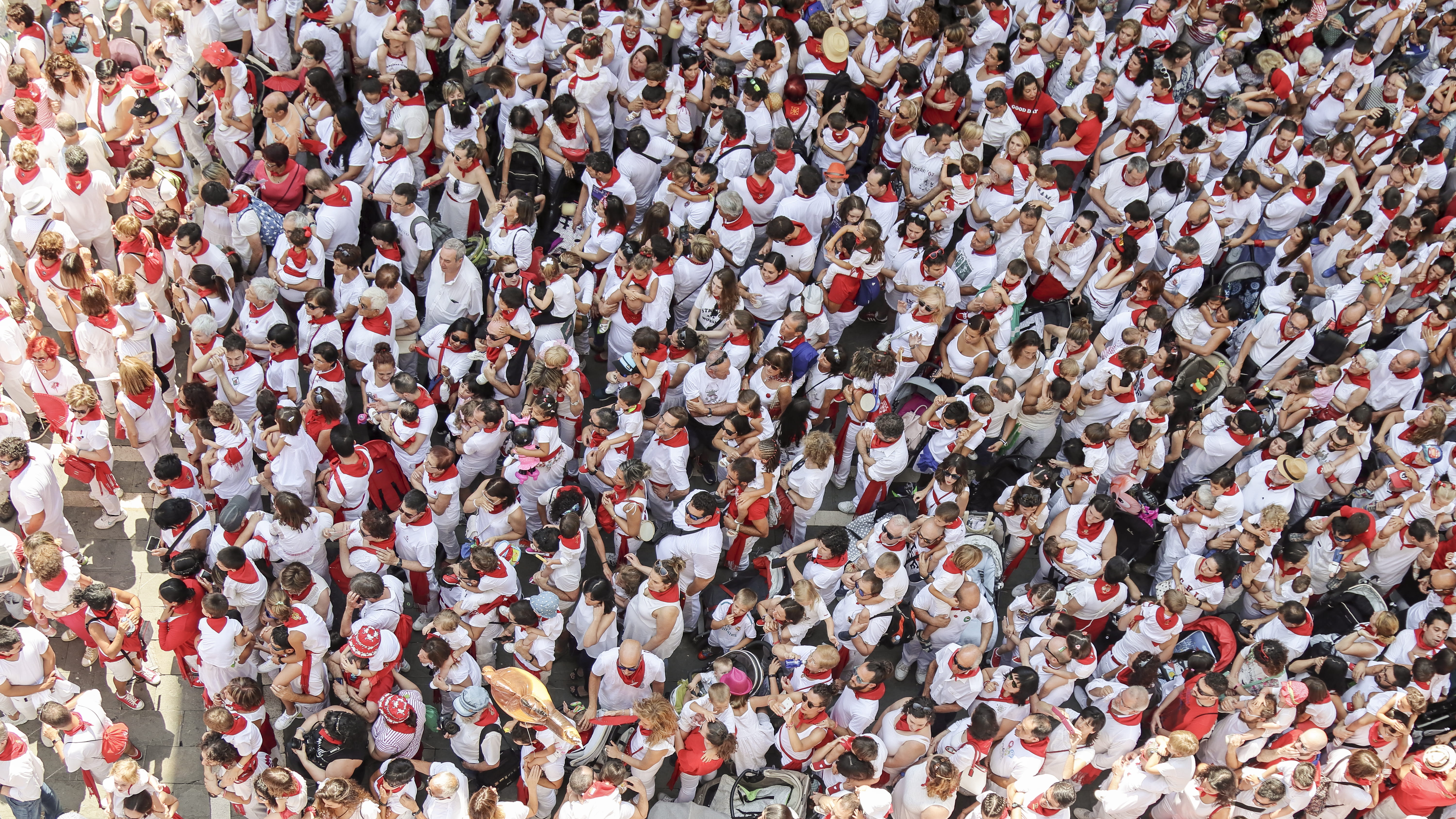 birds eye view, celebration, view, people, togetherness, crowd, wear, group of people, fan - enthusiast, 5K, audience, daylight, real people, sport, outdoors, HD Wallpaper