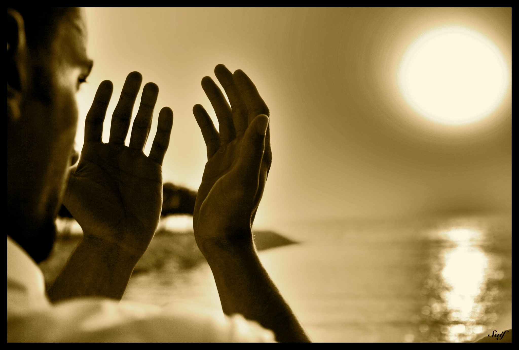 body part, unrecognizable person, water, portrait, human hand, auto post production filter, nature, focus on foreground, 1080P, human body part, headshot, HD Wallpaper