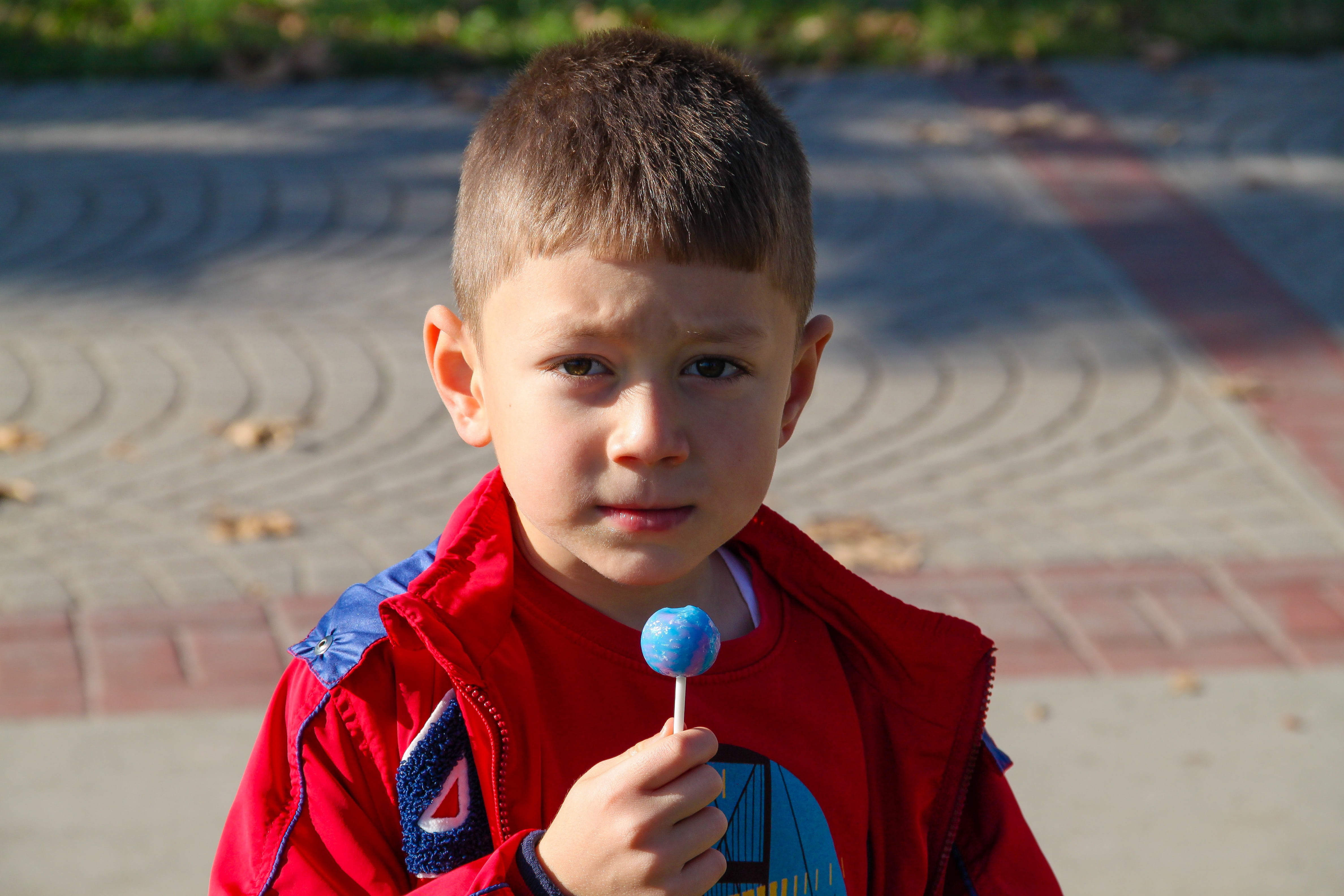 real people, leisure activity, front view, blond boy, child, sad, silent, ice cream, master, candy, portrait, boys, desperate, in tears, one person, casual clothing, HD Wallpaper