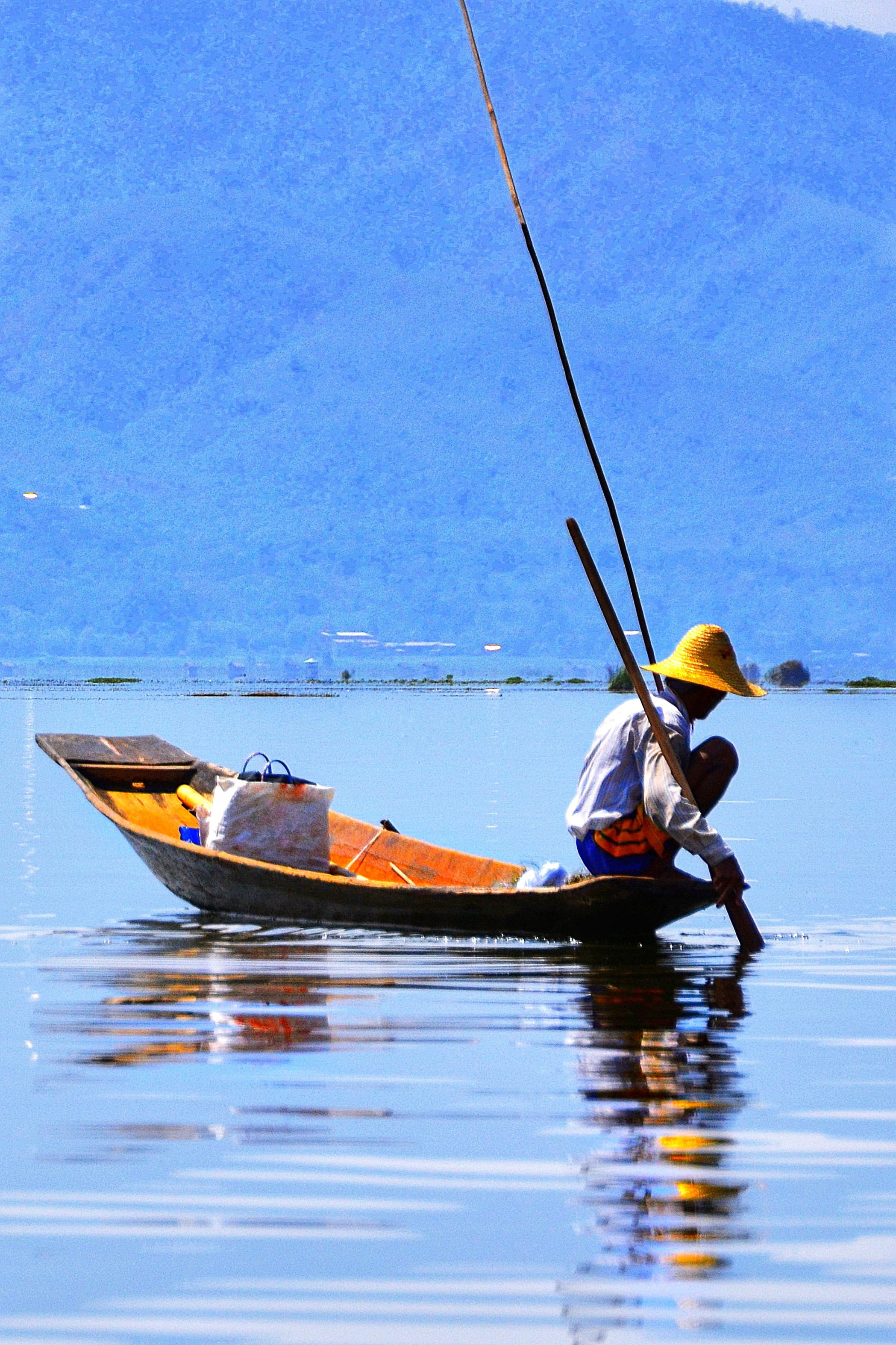 men, 2K, real people, fishing, wooden, transportation, nautical vessel, boat, waterfront, people, oar, paddling, occupation, small, water, burma, fisherman, Phone HD Wallpaper