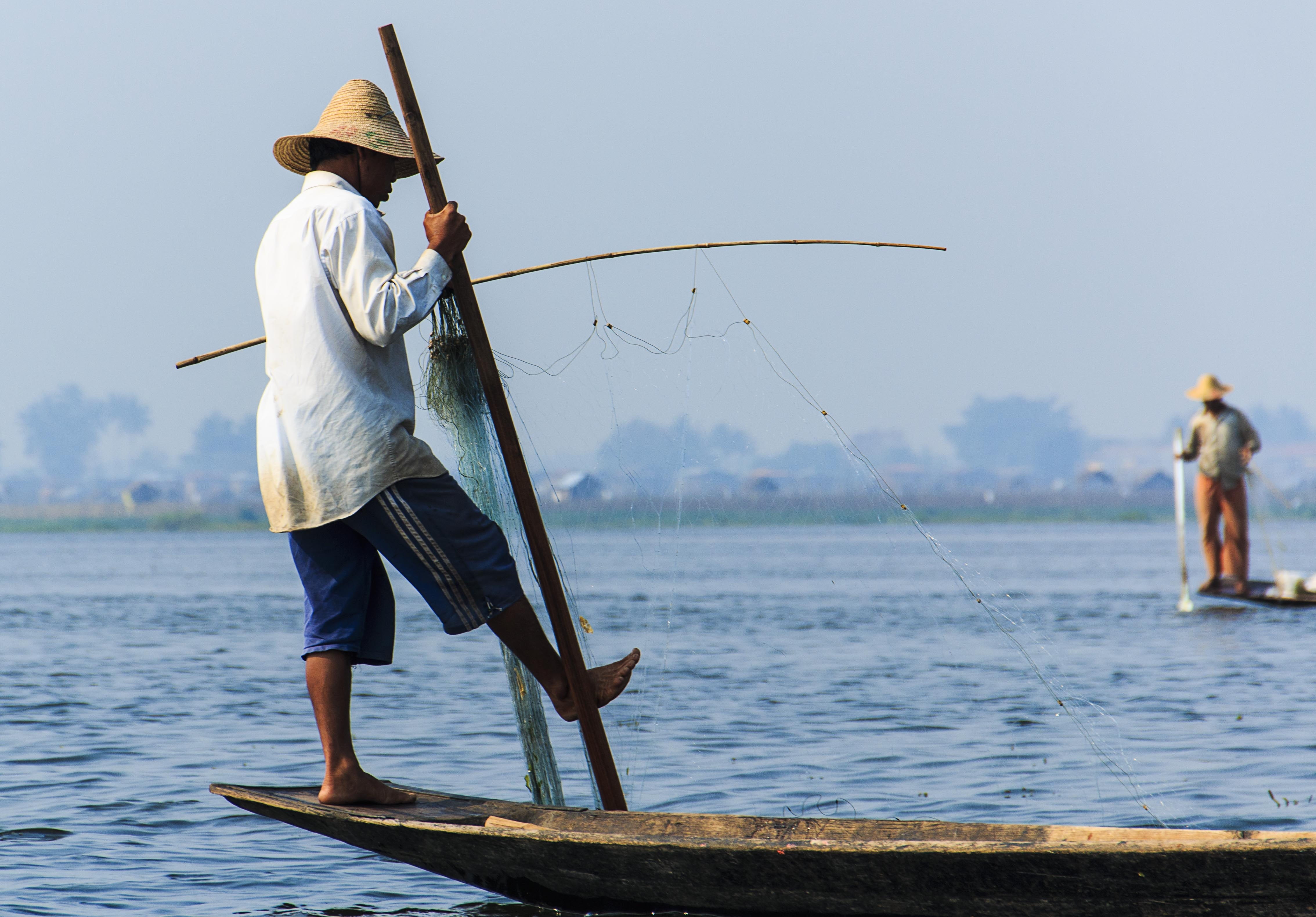 holding, people, transportation, sea, men, fishermen, sky, rear view, occupation, inle lake, fishing rod, fisherman, inle, standing, fishing industry, lake, HD Wallpaper