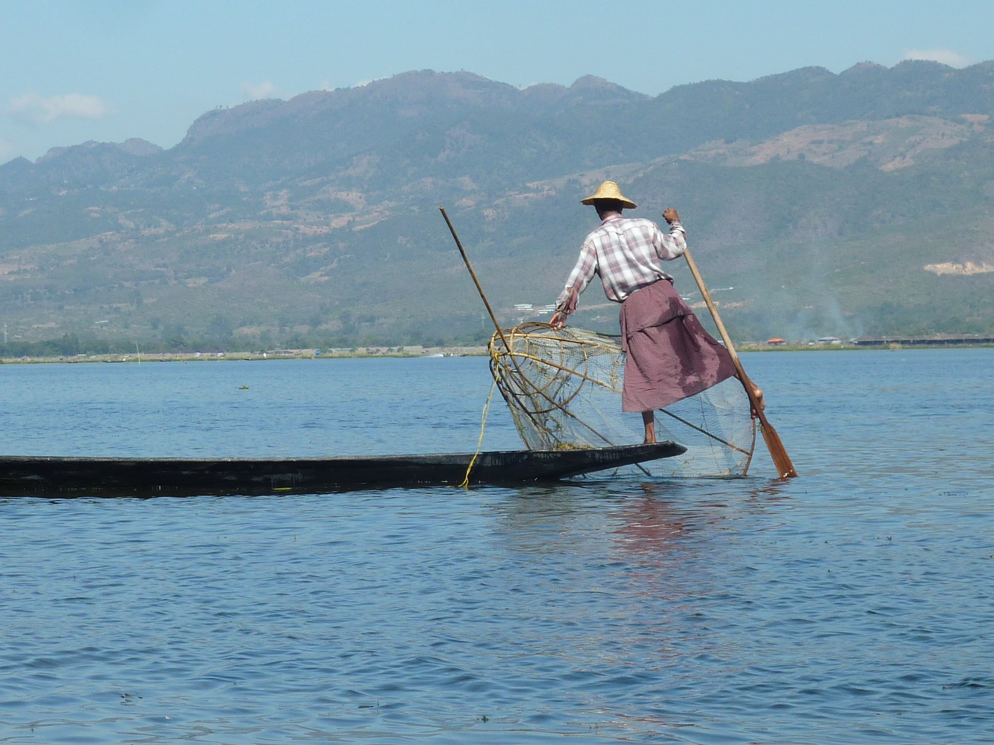waterfront, men, fisherman, transportation, lake, standing, water, beauty in nature, nautical vessel, lake inle, nature, mountain range, day, mode of transportation, HD Wallpaper