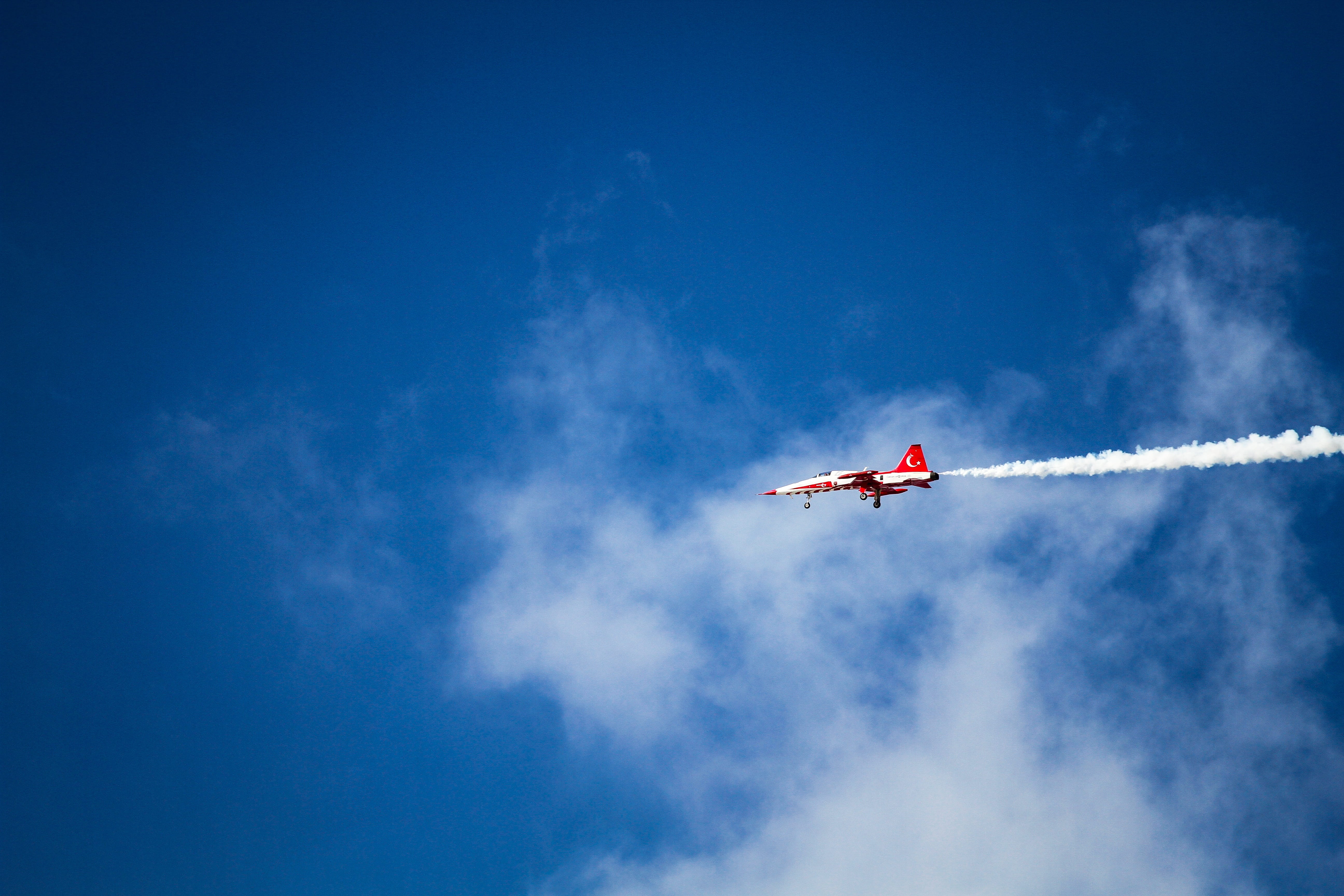 low angle view, adventure, aerobatics, outdoors, vapor trail, mode of transportation, outdoor, nature, day, bird, air racing, air, transport, plane, 5K, HD Wallpaper