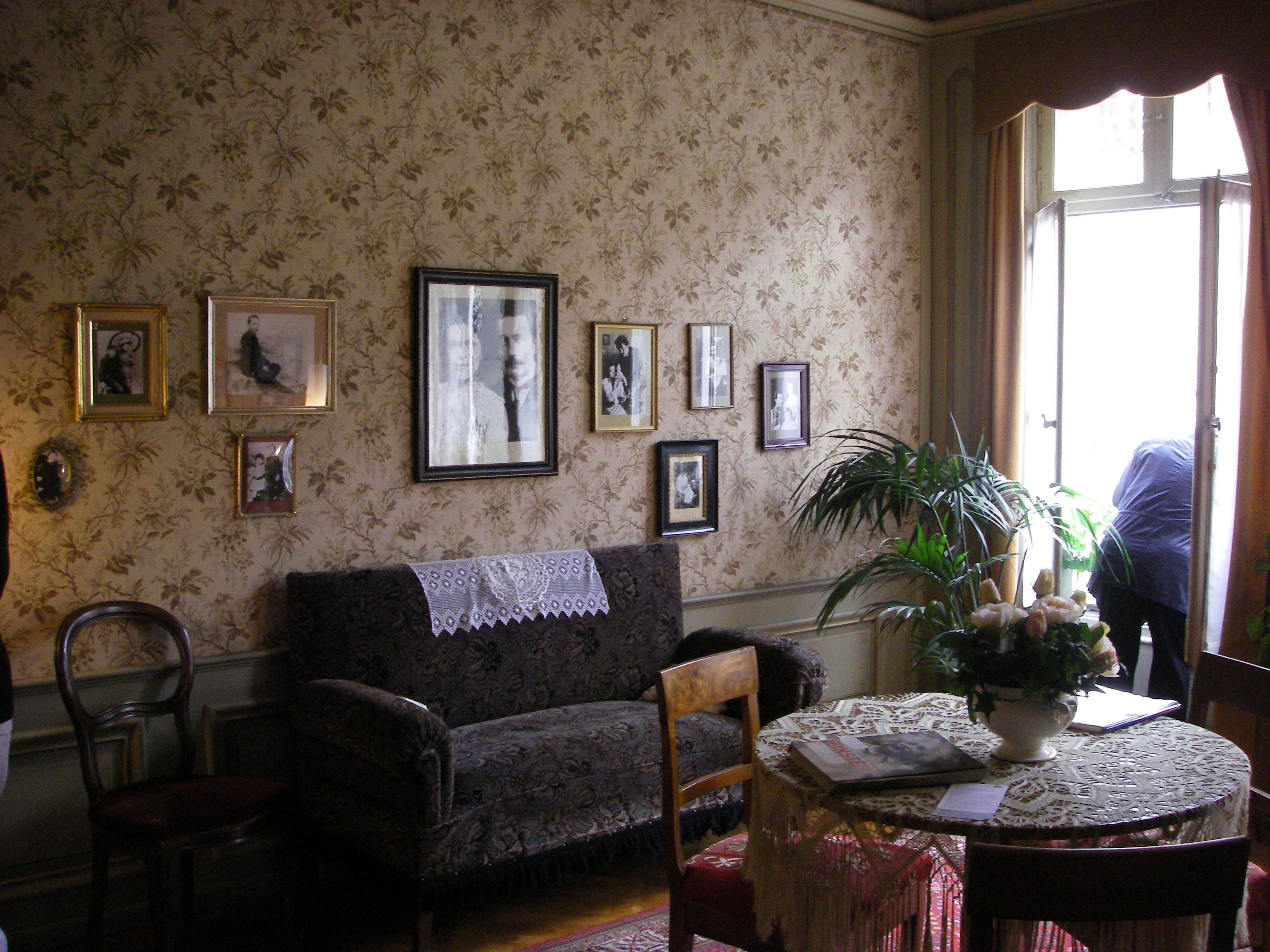 Einsteins, living Room, architecture And Buildings, residential Building, chair, 2K, photos, plant, day, home Interior, domestic Room, albert, Switzerland, HD Wallpaper