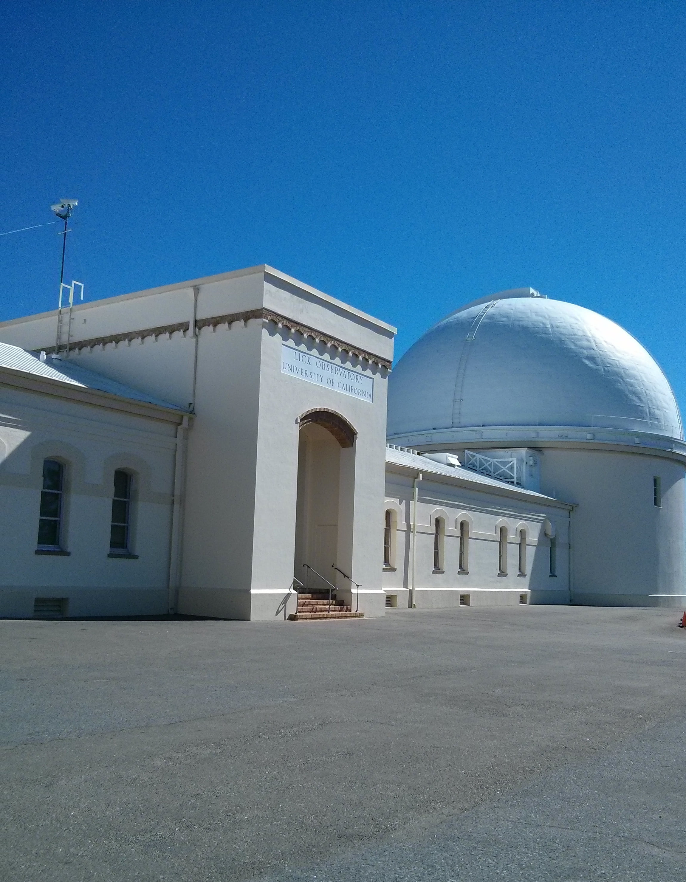 outdoors, nature, white color, observation, day, blue sky, copy space, sunlight, astronomy, no people, building, place of worship, telescope, belief, religion, Phone HD Wallpaper