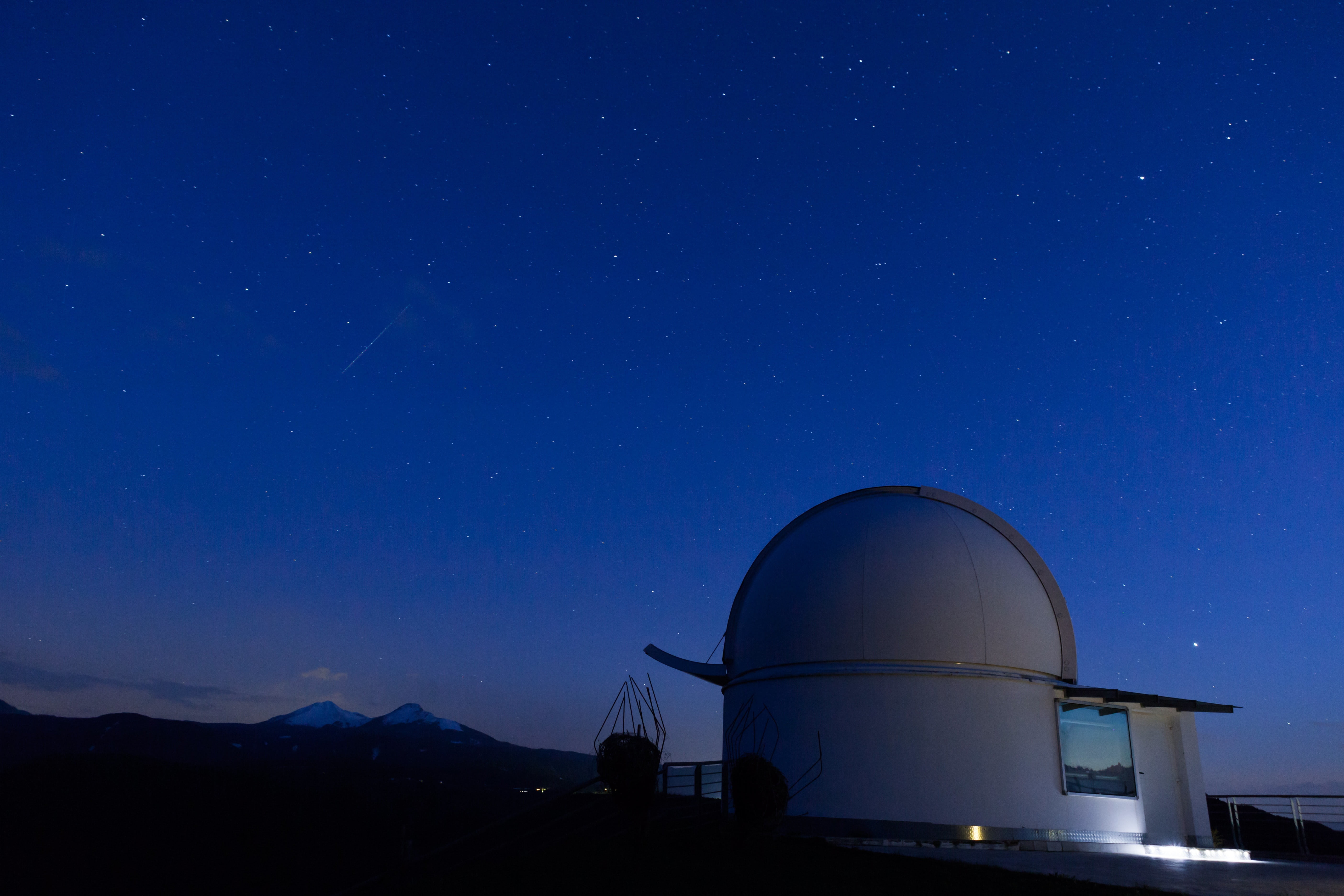 factory, grey, industry, outdoors, storage tank, light - natural phenomenon, remote, architecture, nature, mountain, astrophysics, telescopes, sky, blue, HD Wallpaper