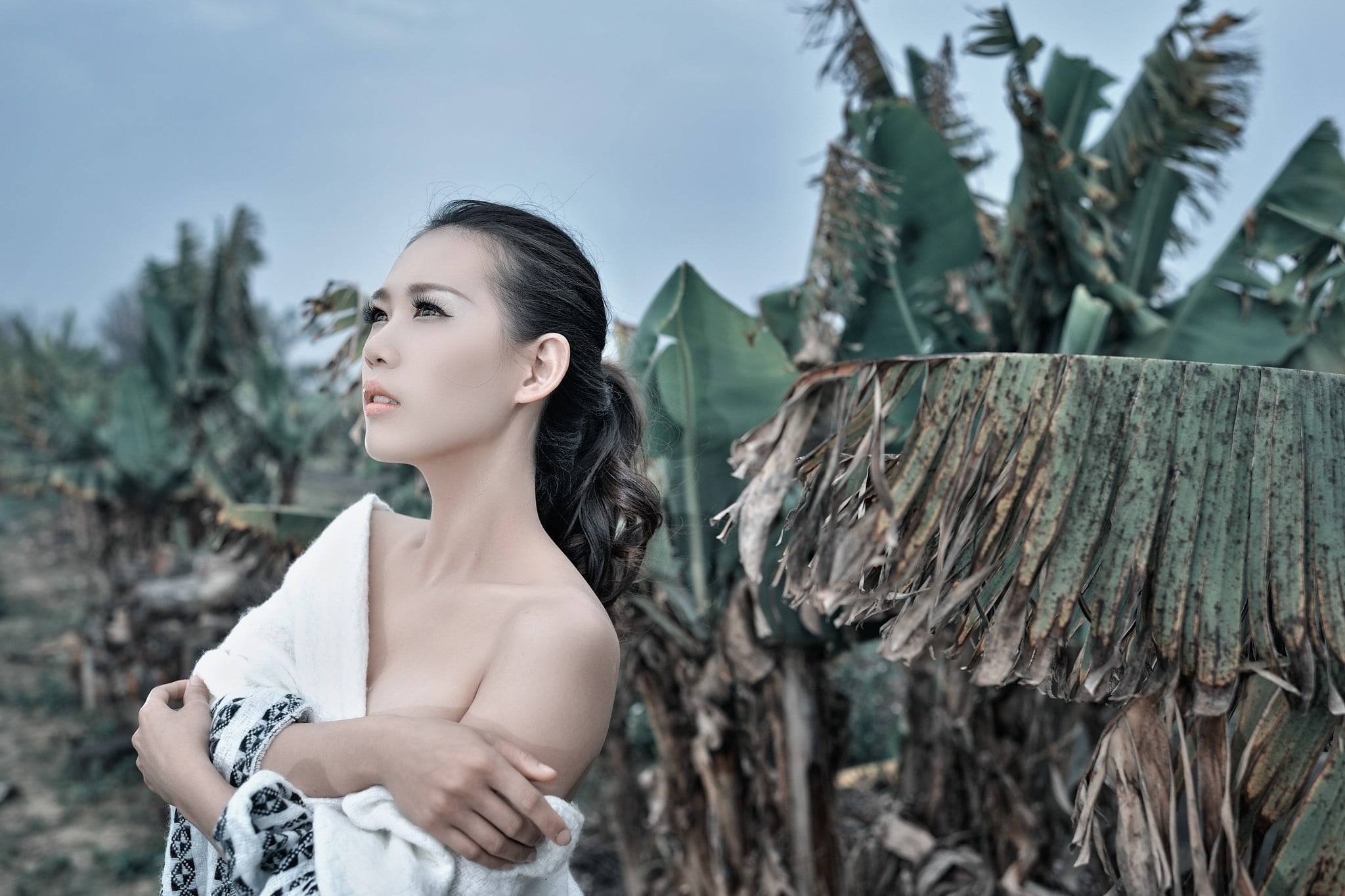 hairstyle, looking, women, beautiful woman, standing, plant, day, tree, real people, 1080P, brunette, looking up, beauty, looking away, young adult, lifestyles, HD Wallpaper
