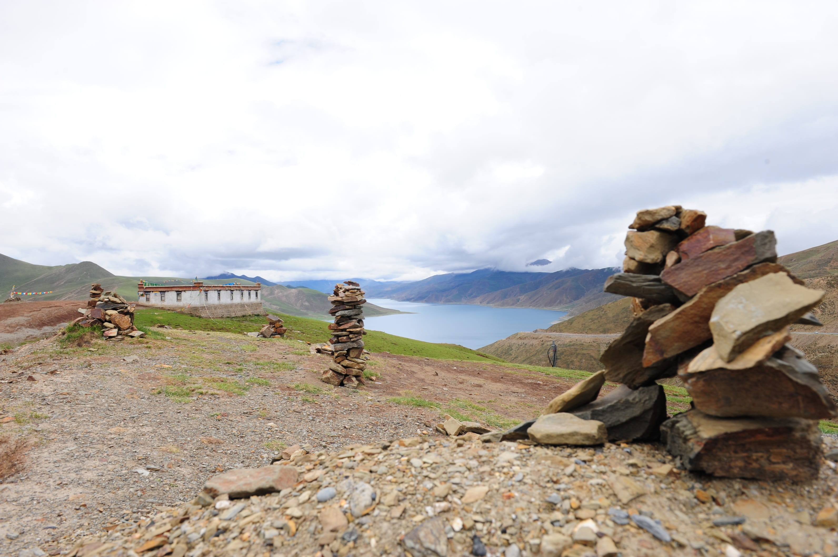 mountain range, tibet, rock, rock - object, tranquil scene, non-urban scene, mountain, stack, lagoon, beauty in nature, cloud - sky, landscape, environment, HD Wallpaper