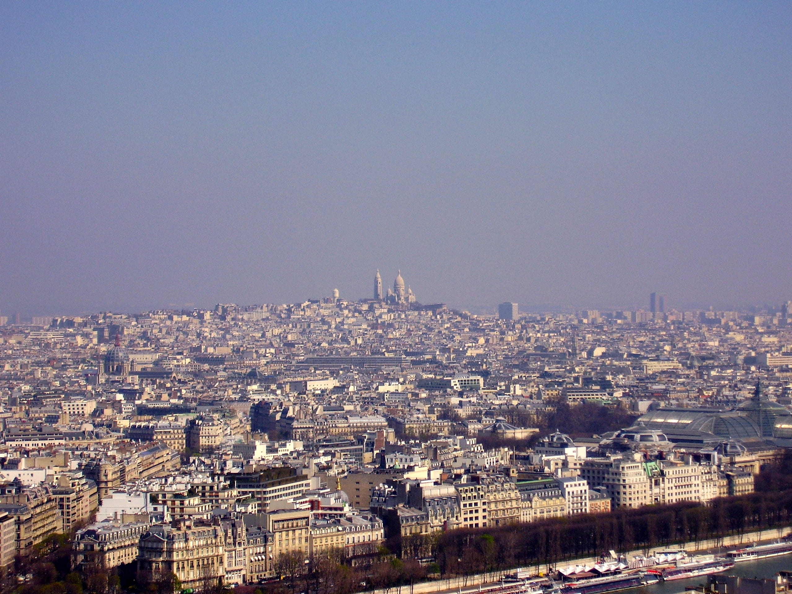 clear sky, crowd, architecture, crowded, cathedral, copy space, city, nature, building exterior, building, paris, cityscape, sky, residential district, HD Wallpaper