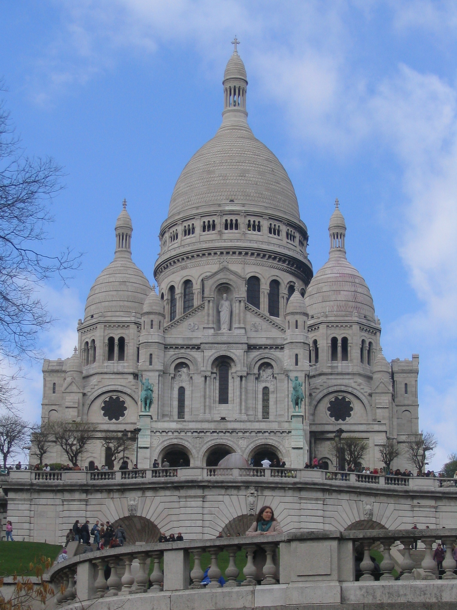 architecture, sacré-coeur, nature, place of worship, low angle view, day, city, montmartre, france, sacred heart, belief, built structure, building exterior, Phone HD Wallpaper