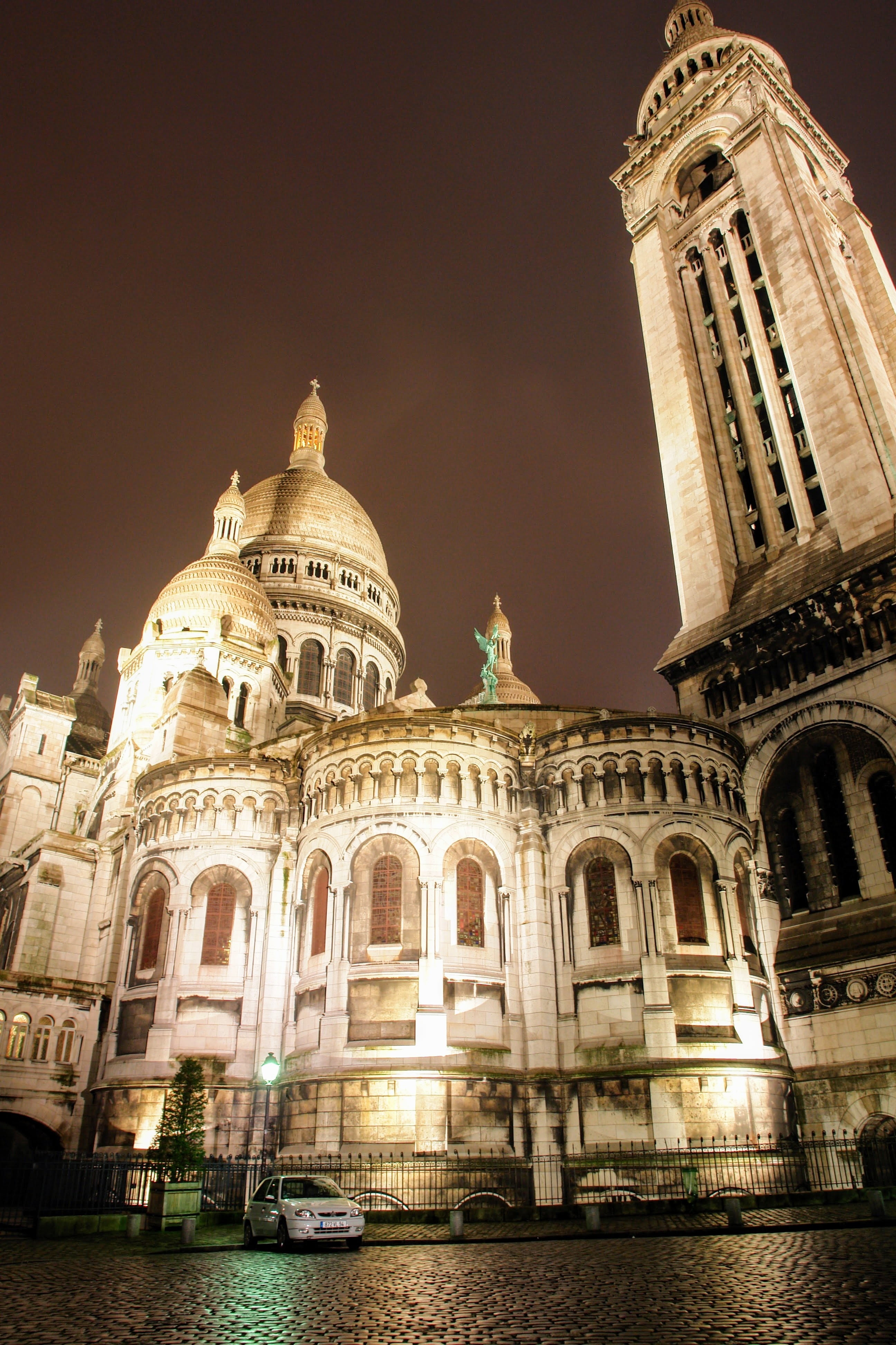 sky, 4K, montmartre, travel destinations, abendstimmung, places of interest, travel, basilica, france, building, dome, built structure, tourism, building exterior, Phone HD Wallpaper