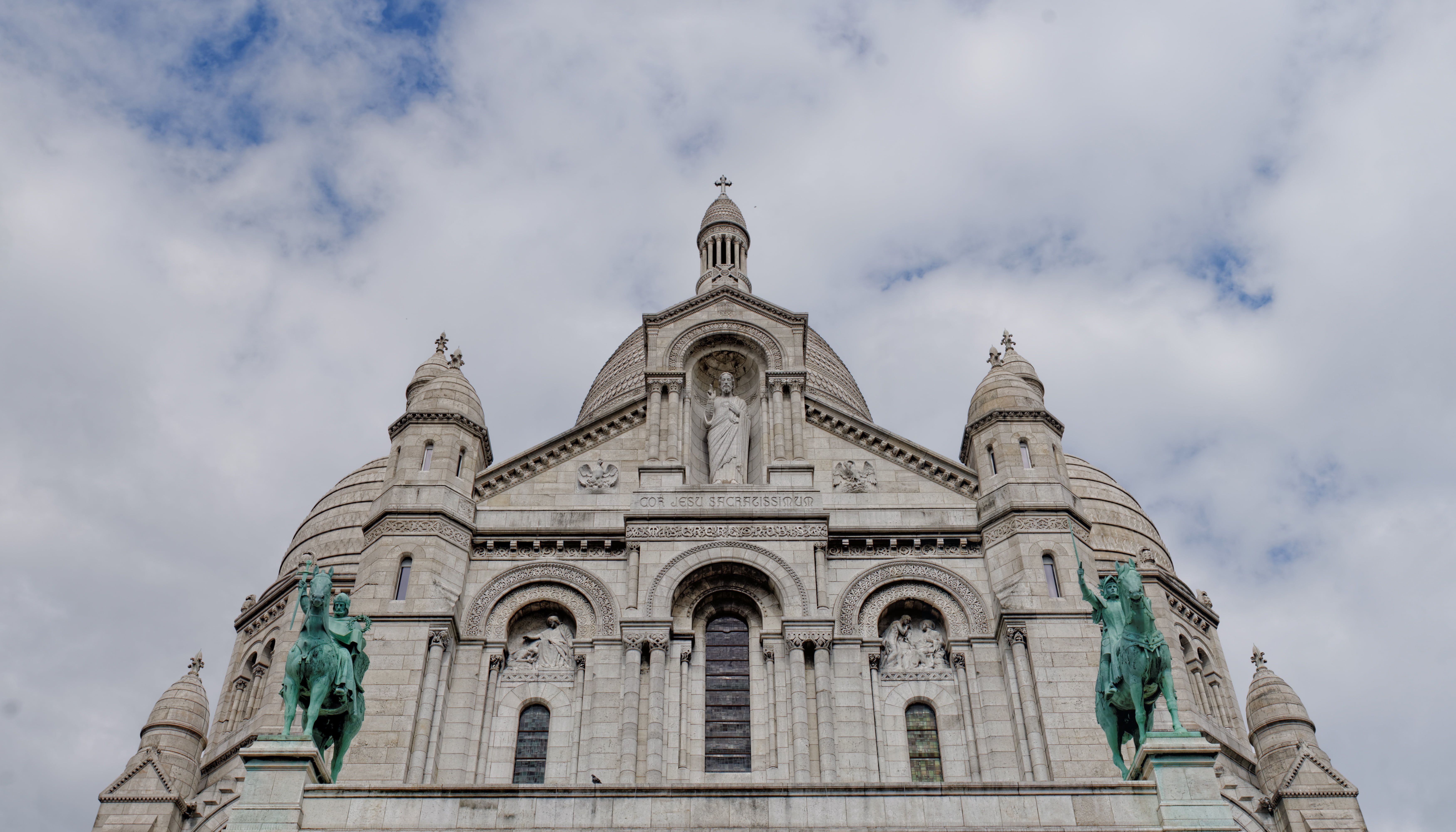 romantic, place of worship, landmark, architecture, cloud - sky, no people, history, notre-dame, low angle view, montmartre, places of interest, spirituality, HD Wallpaper