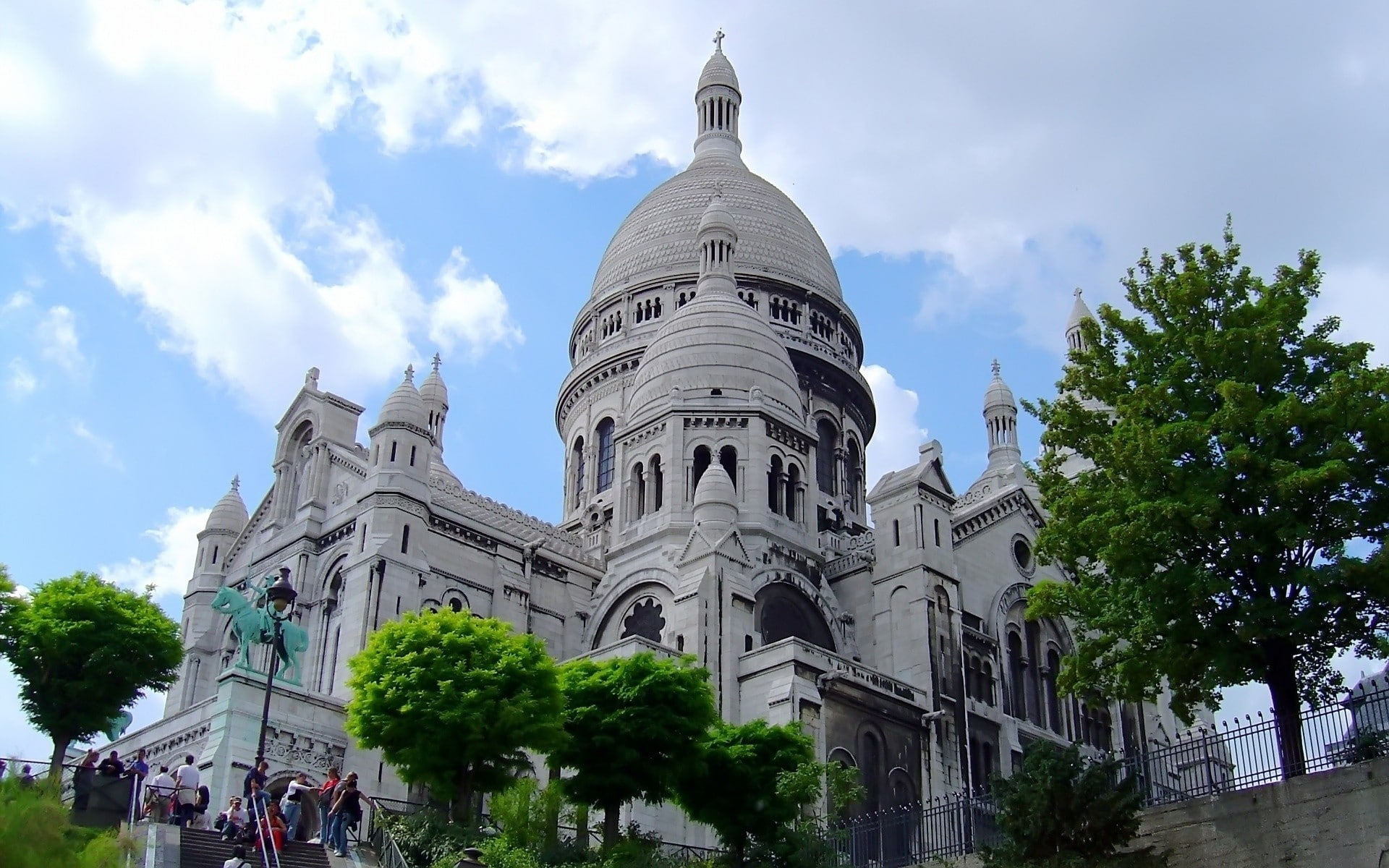 tourism, plant, low angle view, city, spirituality, belief, day, sky, cloud - sky, nature, spire, religion, Catholic church, building, travel destinations, HD Wallpaper