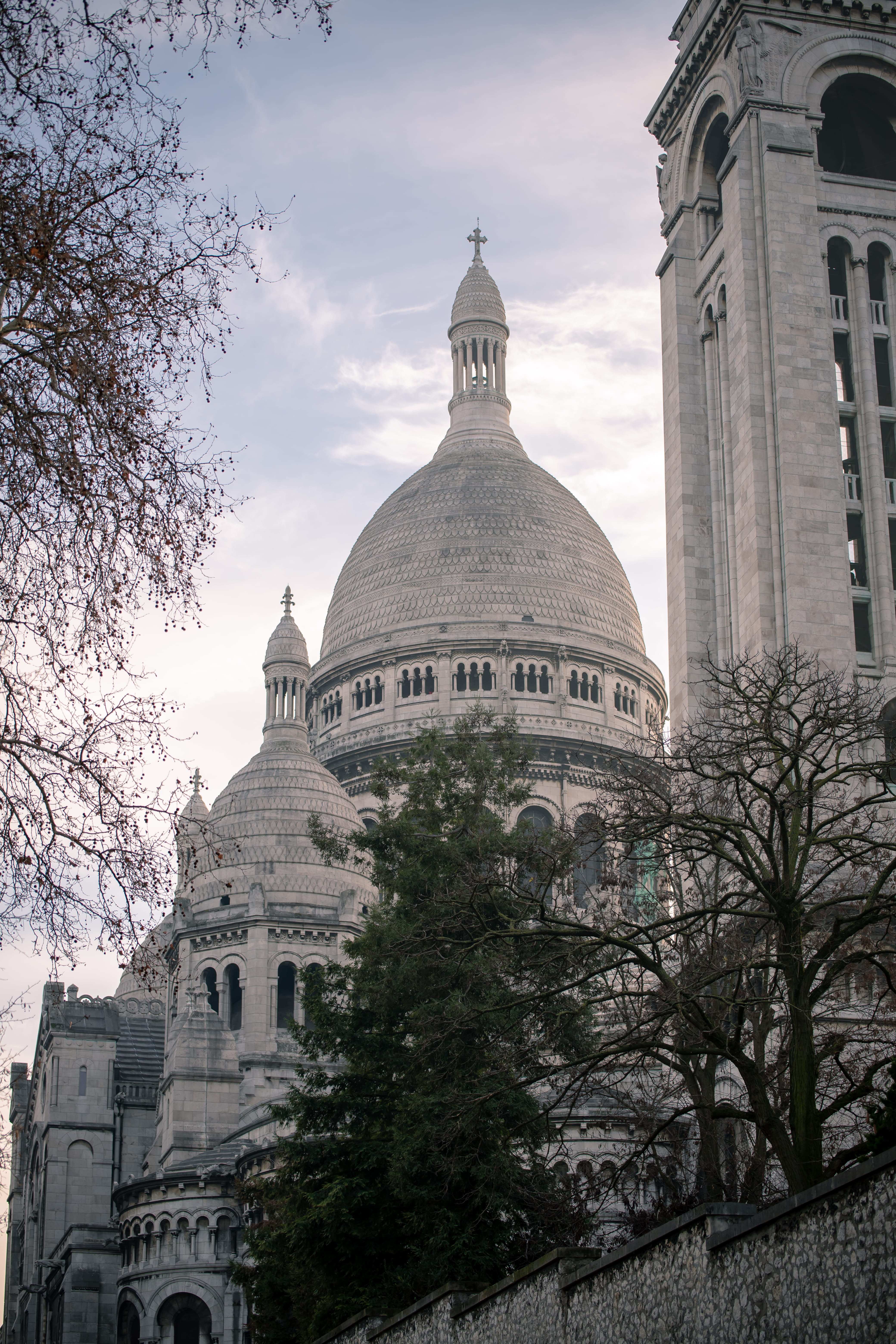 city, religion, arch, travel destinations, building exterior, day, church, spirituality, france, outdoors, tower, urban, low angle view, dome, plant, architect, Phone HD Wallpaper